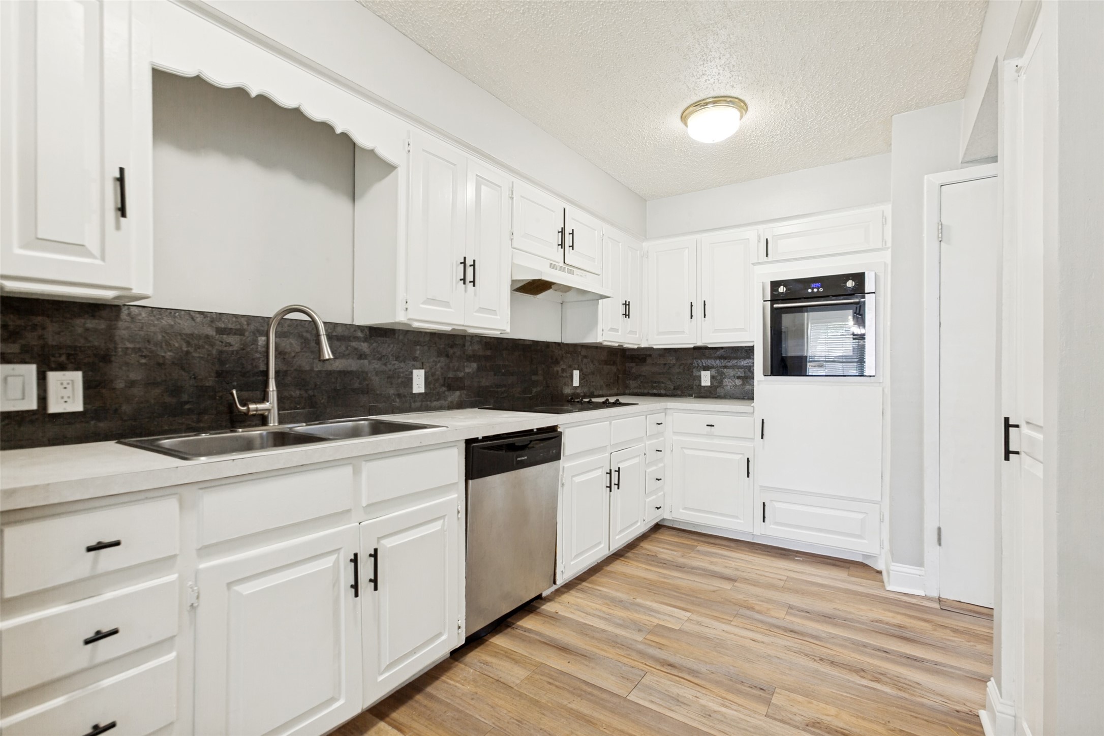 14372 Haymeadow Circle Dallas TX 75254
