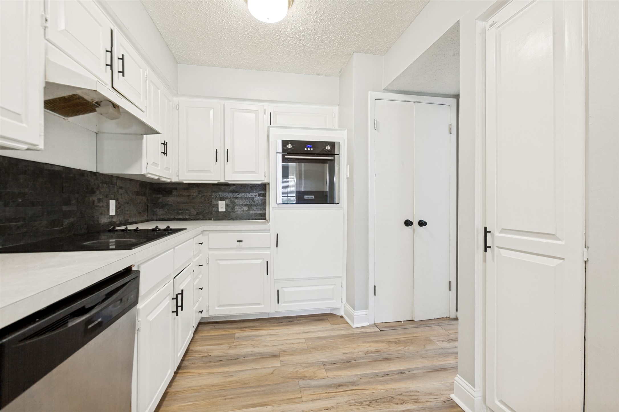 14372 Haymeadow Circle Dallas TX 75254