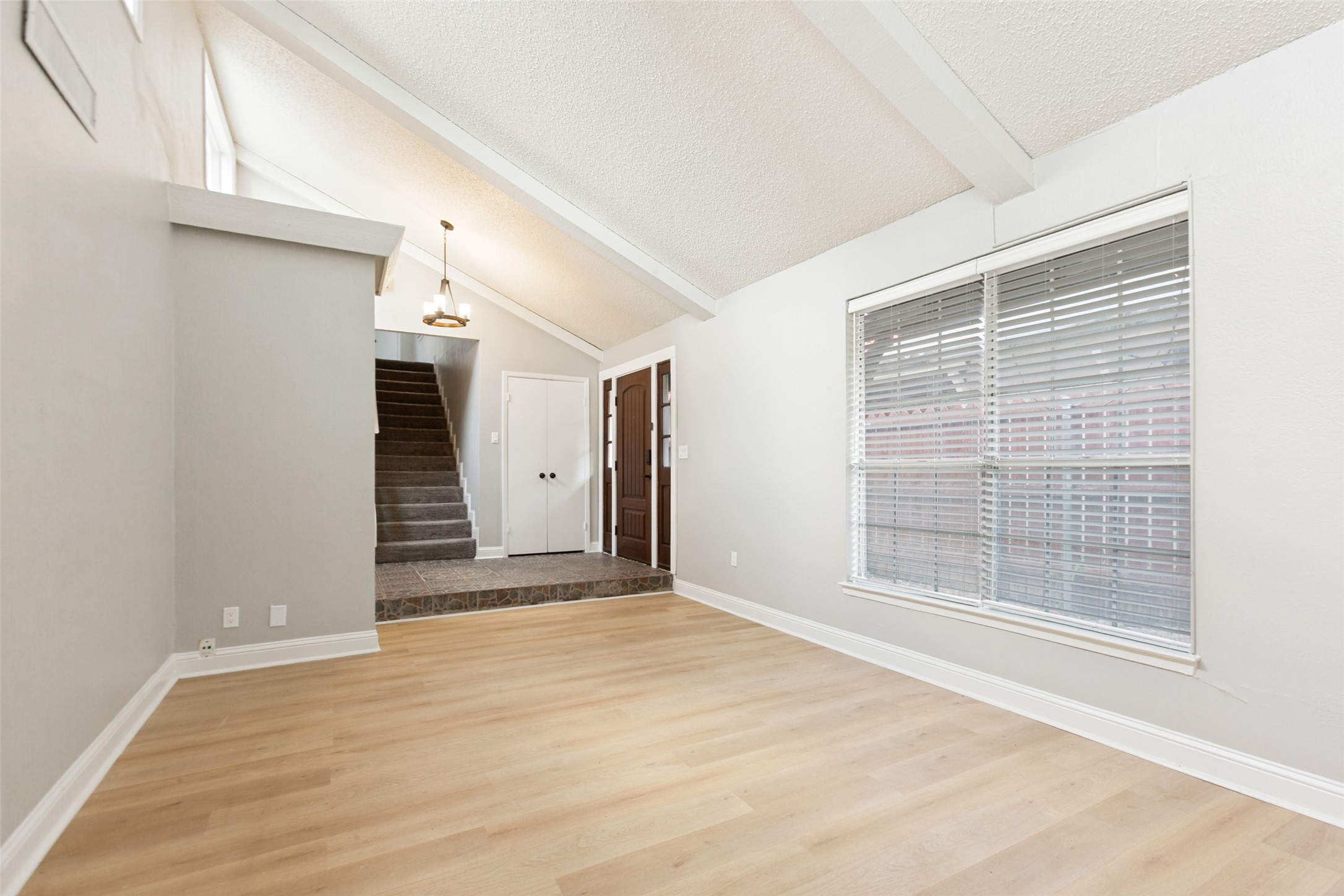 14372 Haymeadow Circle Dallas TX 75254
