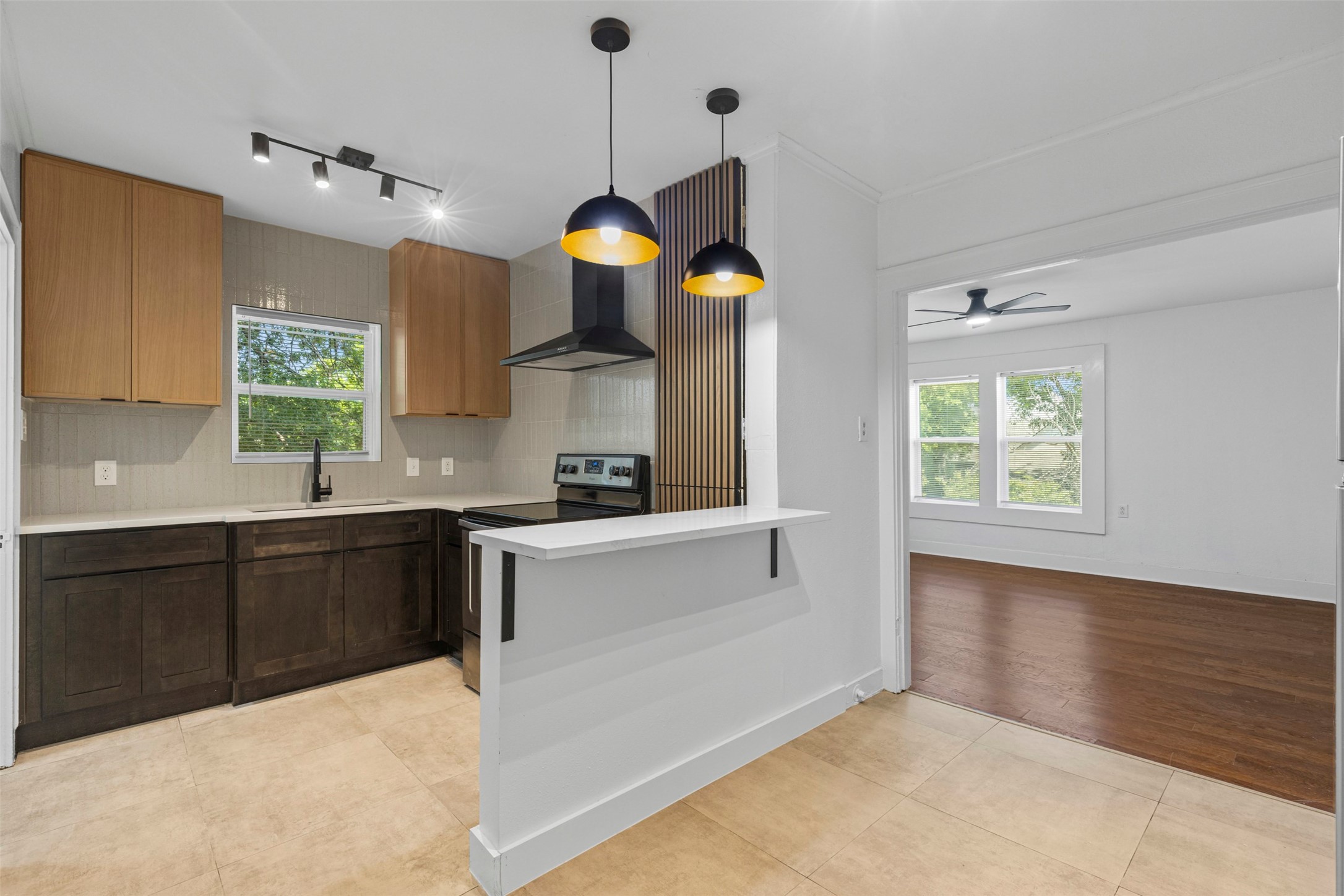912 N Windomere Avenue Dallas TX 75208