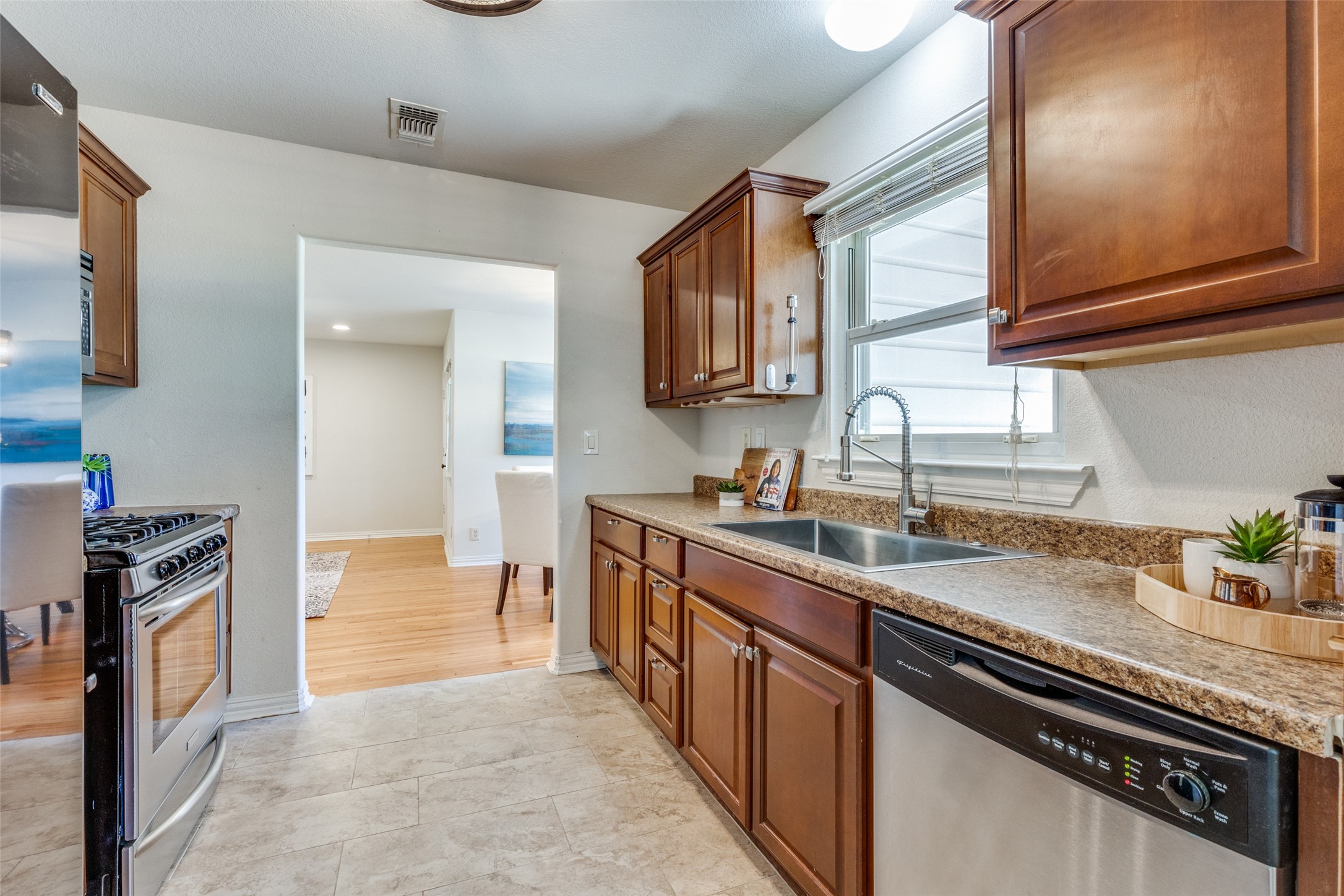 4517 Donnelly Avenue Fort Worth TX 76107