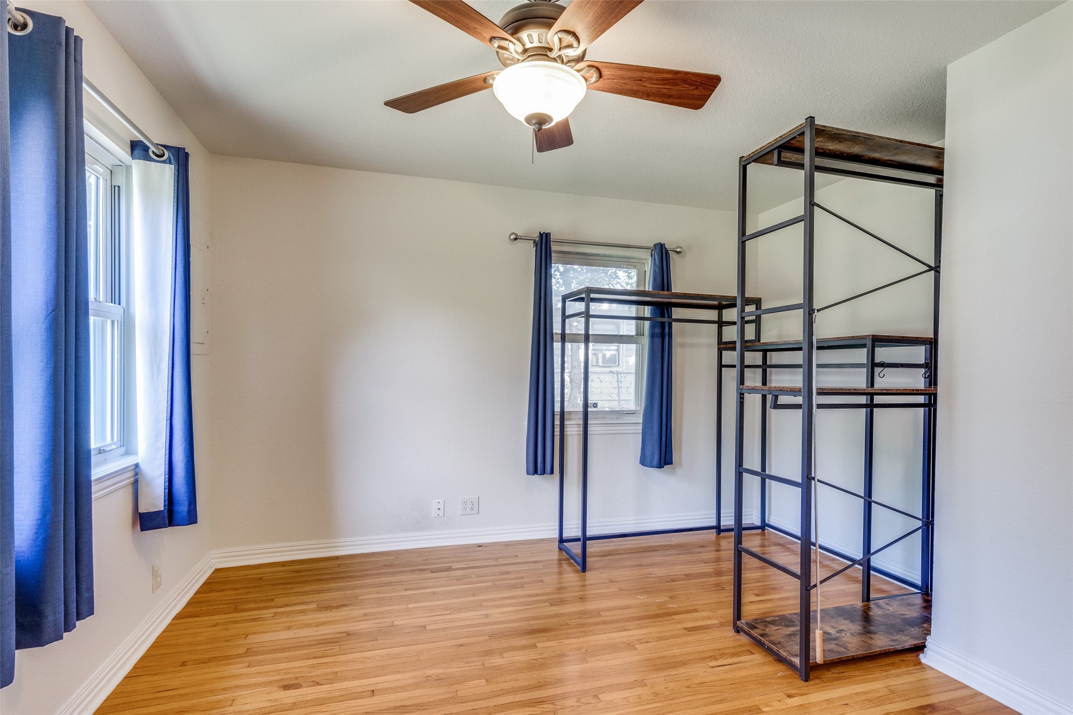 4517 Donnelly Avenue Fort Worth TX 76107