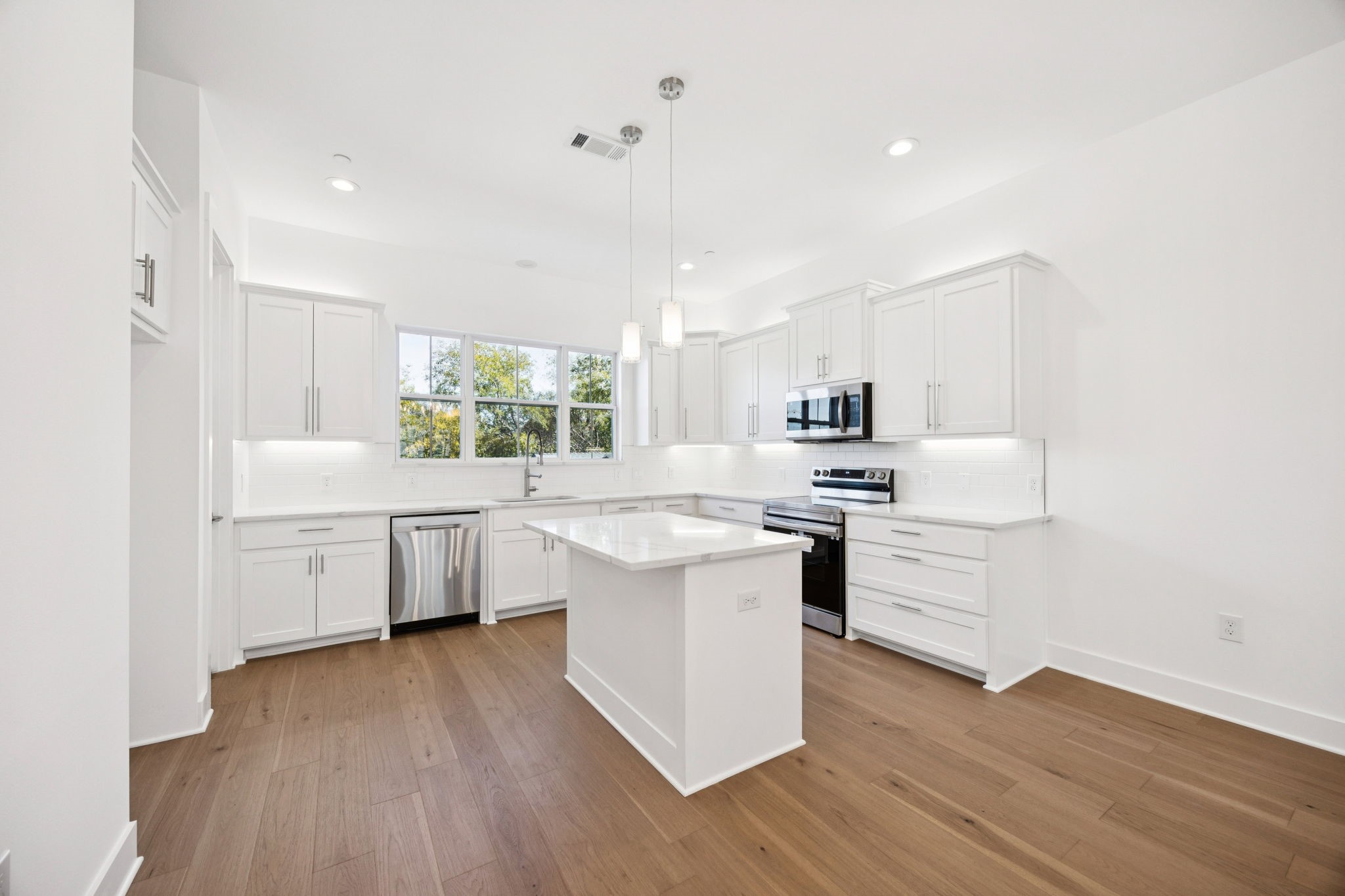 262 Harris Street Lewisville TX 75057