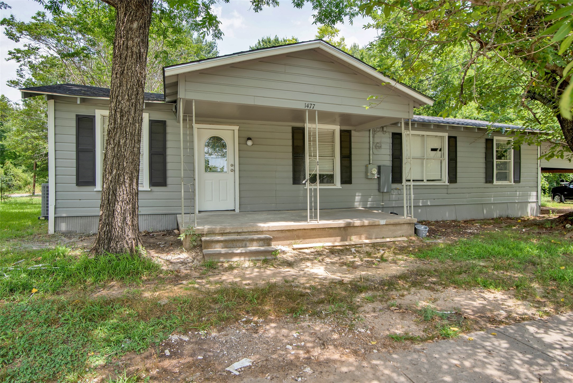 1477 W Austin Street Paris TX 75460