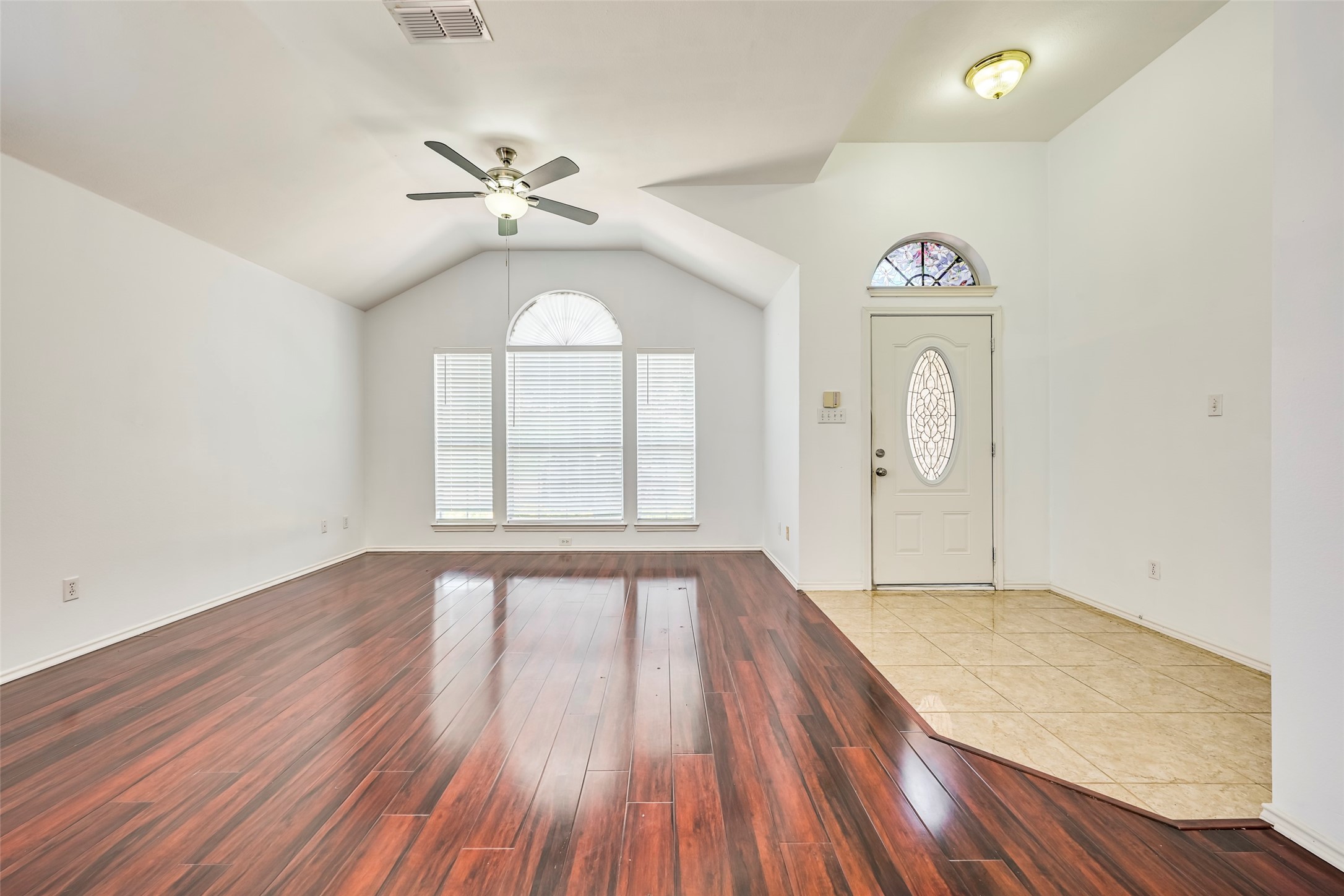 700 N Emma Drive Arlington TX 76002