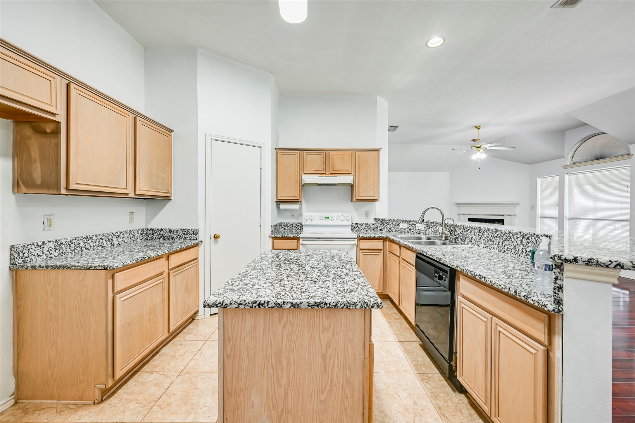 700 N Emma Drive Arlington TX 76002