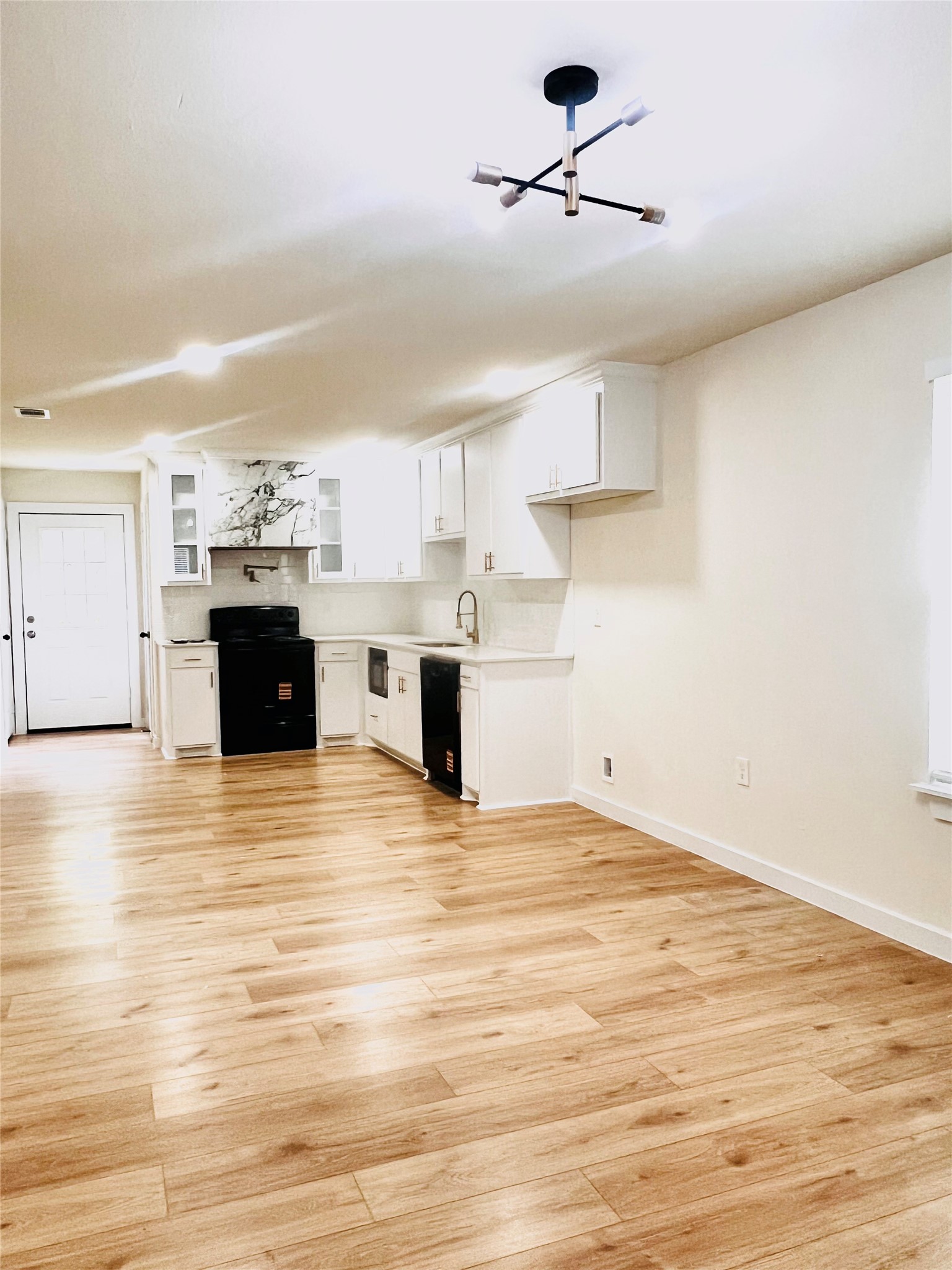3719 Meadow Dallas TX 75215