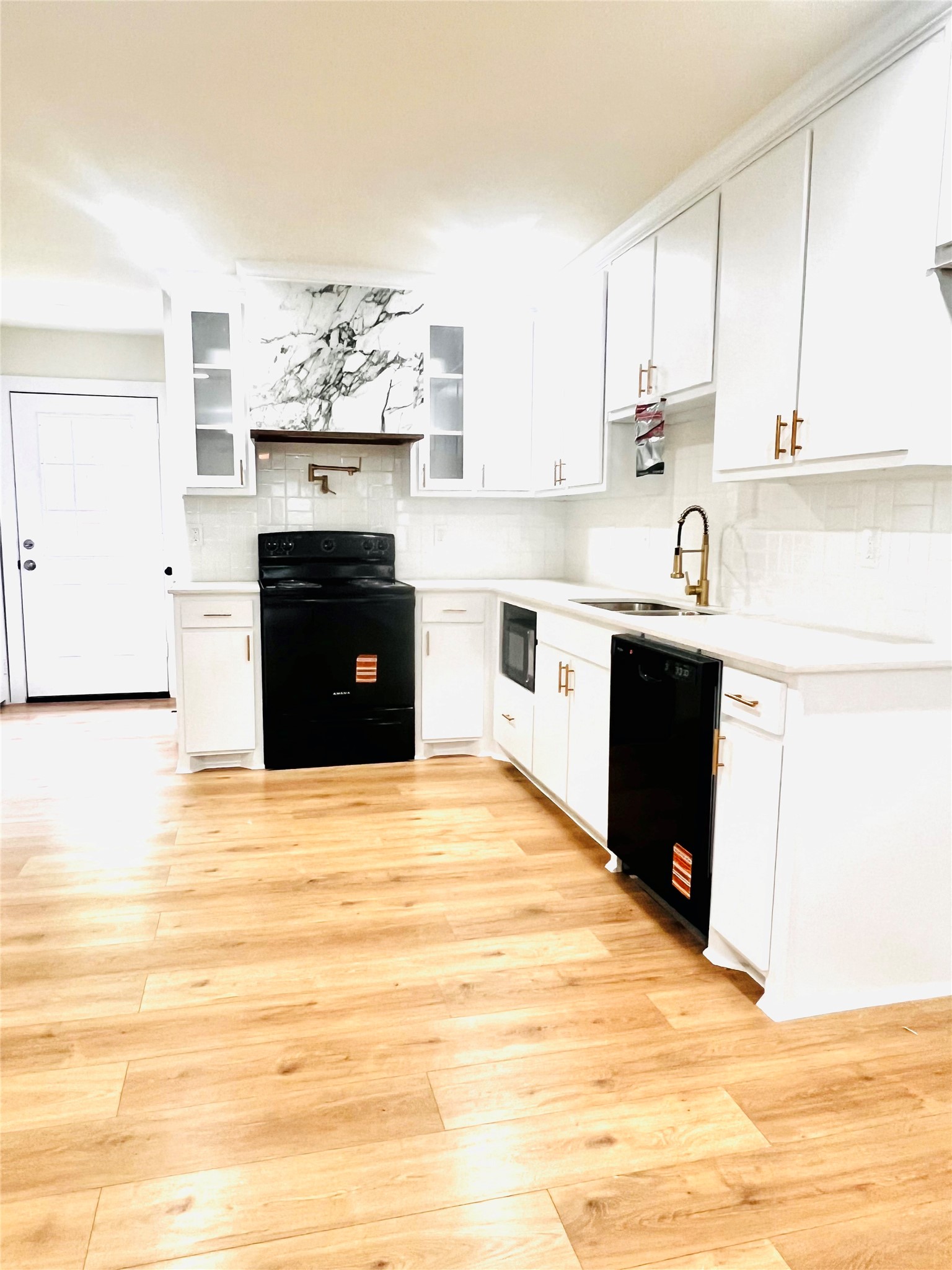 3719 Meadow Dallas TX 75215