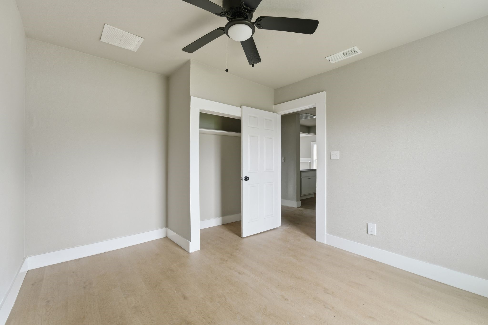 1511 Southerland Avenue Dallas TX 75203