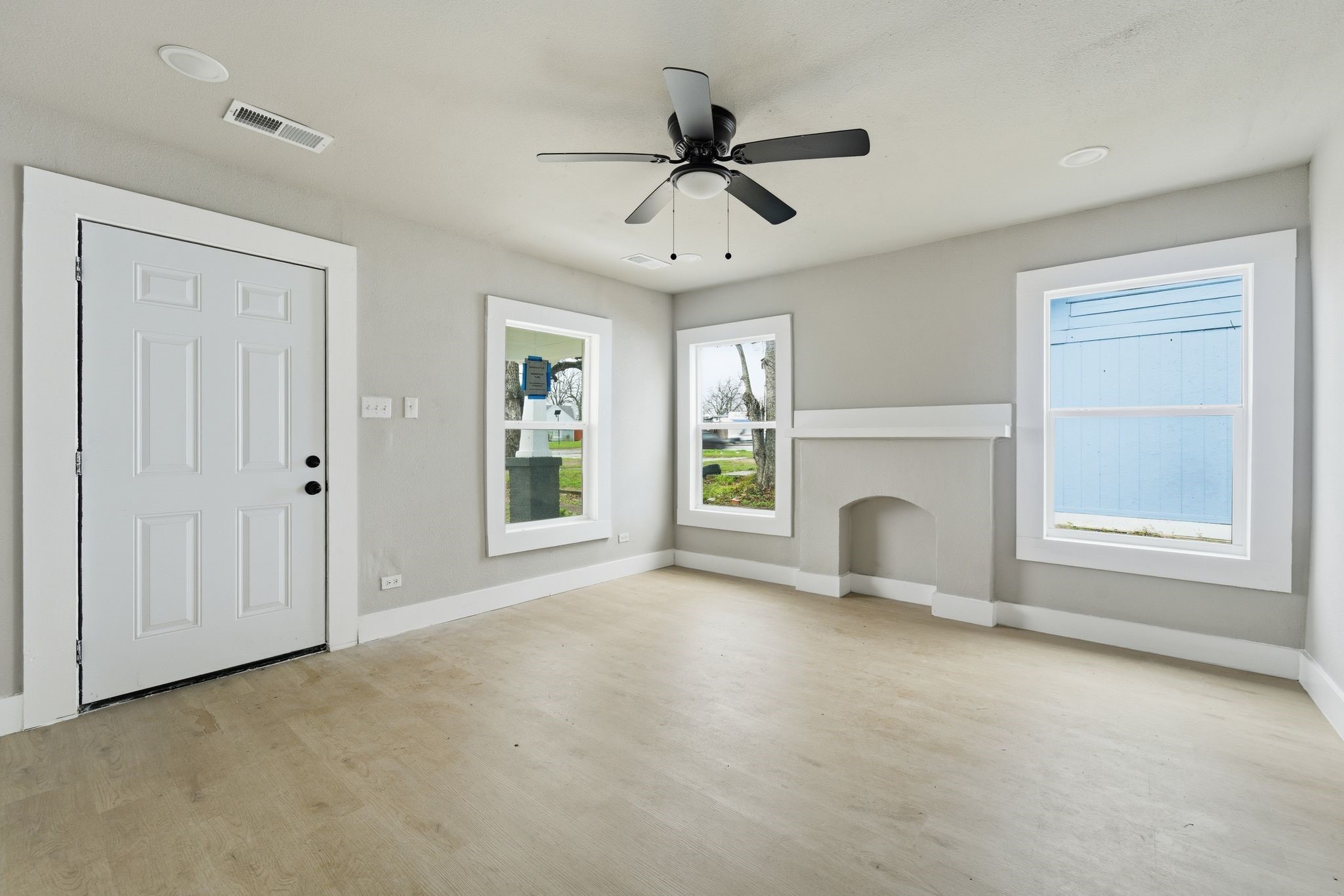 1511 Southerland Avenue Dallas TX 75203