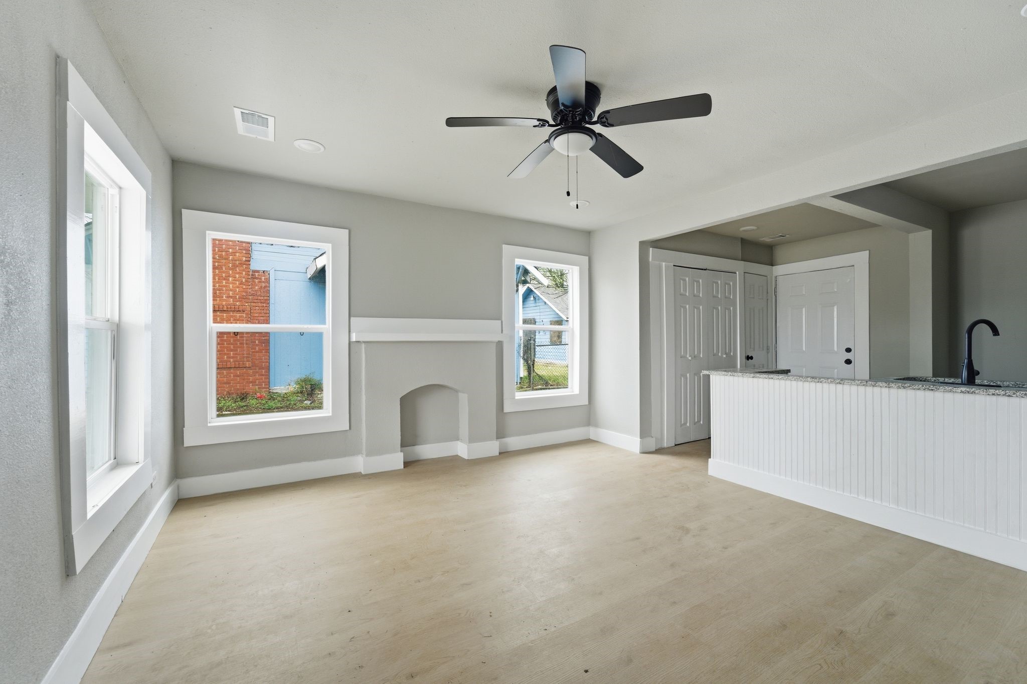 1511 Southerland Avenue Dallas TX 75203