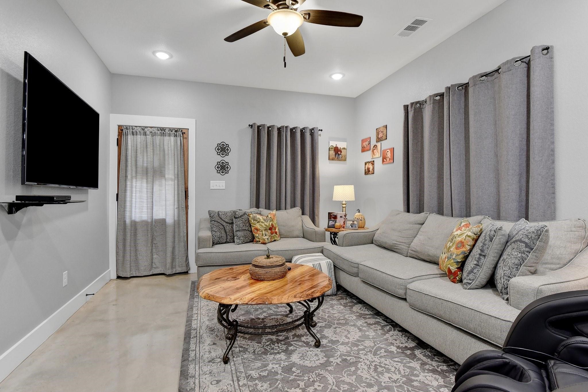 1131 W Owing Street Denison TX 75020