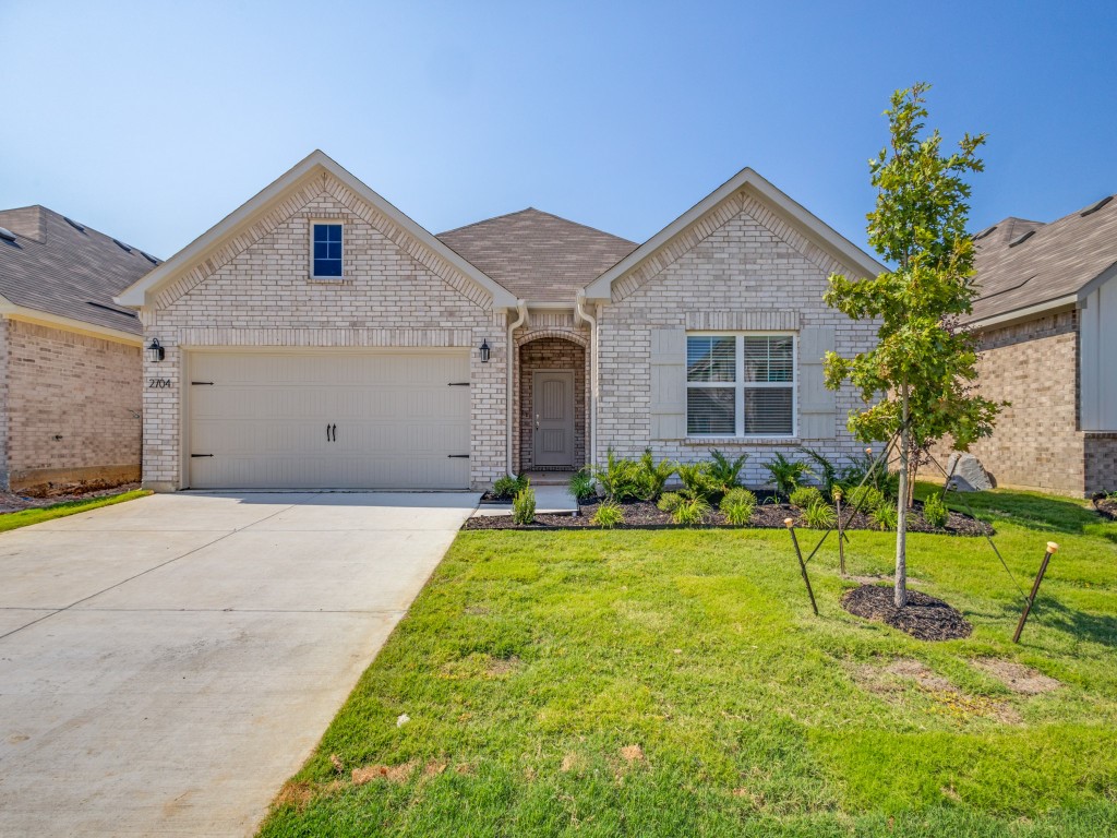 2704 Donella Drive Denton TX 76207