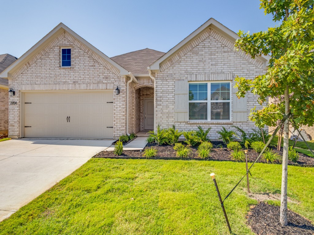 2704 Donella Drive Denton TX 76207
