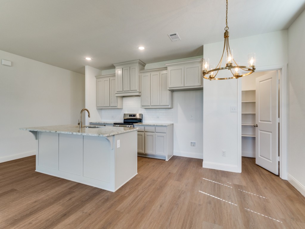 2704 Donella Drive Denton TX 76207