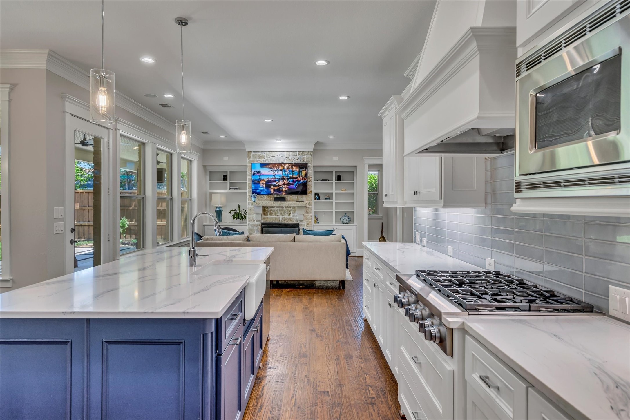 6811 Deloache Avenue Dallas TX 75225
