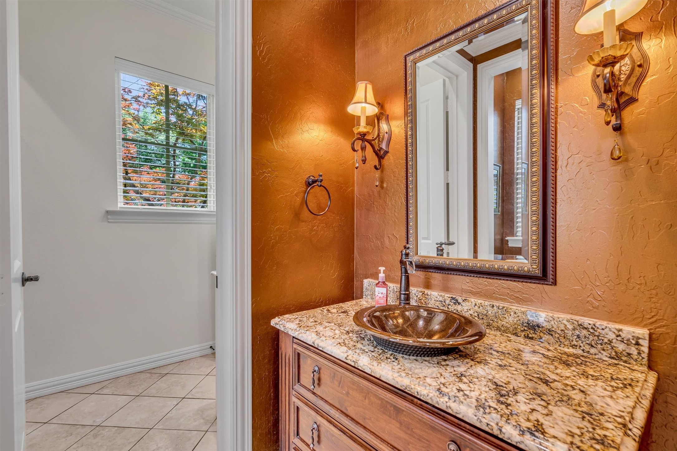 6811 Deloache Avenue Dallas TX 75225