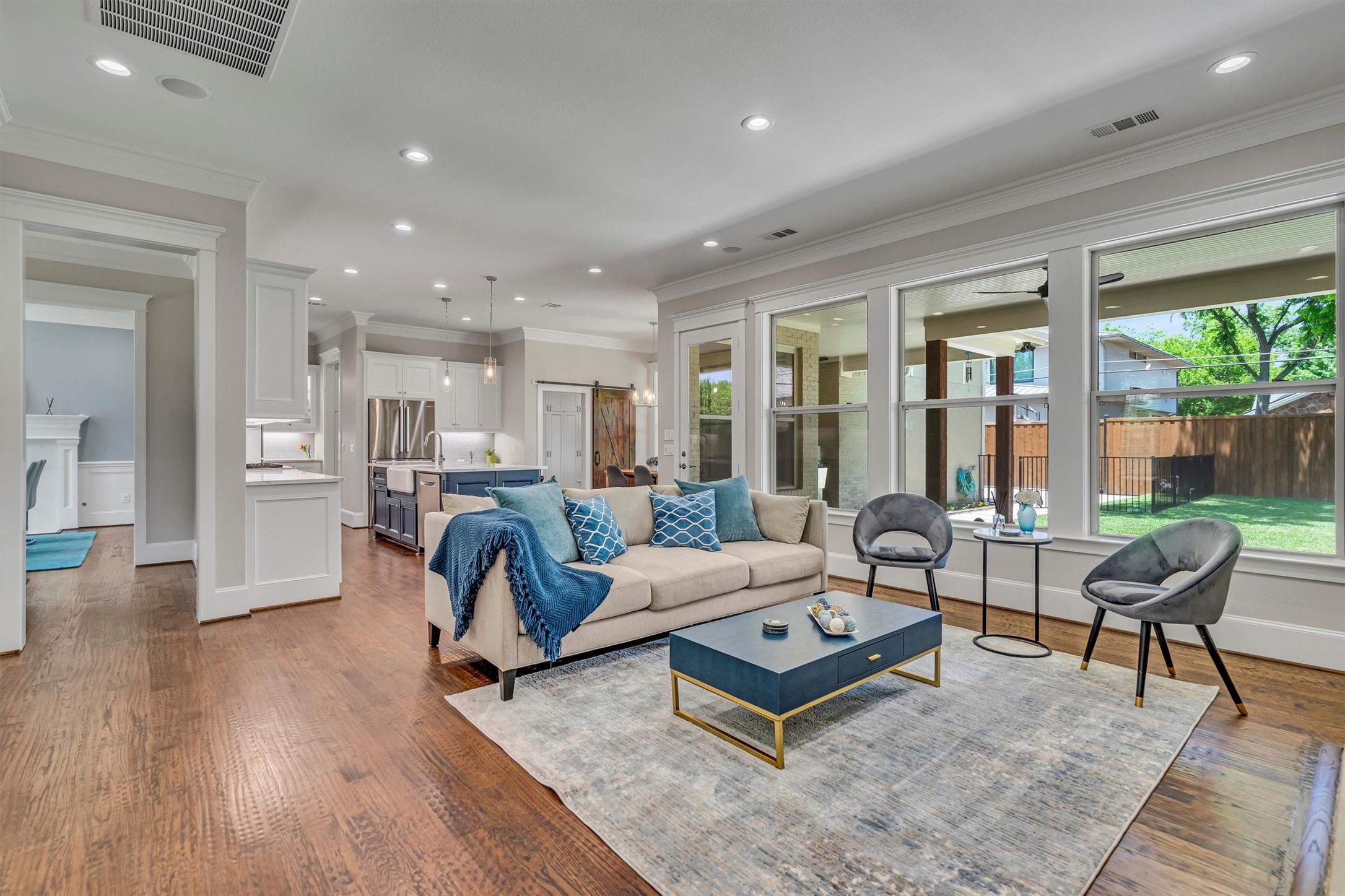 6811 Deloache Avenue Dallas TX 75225