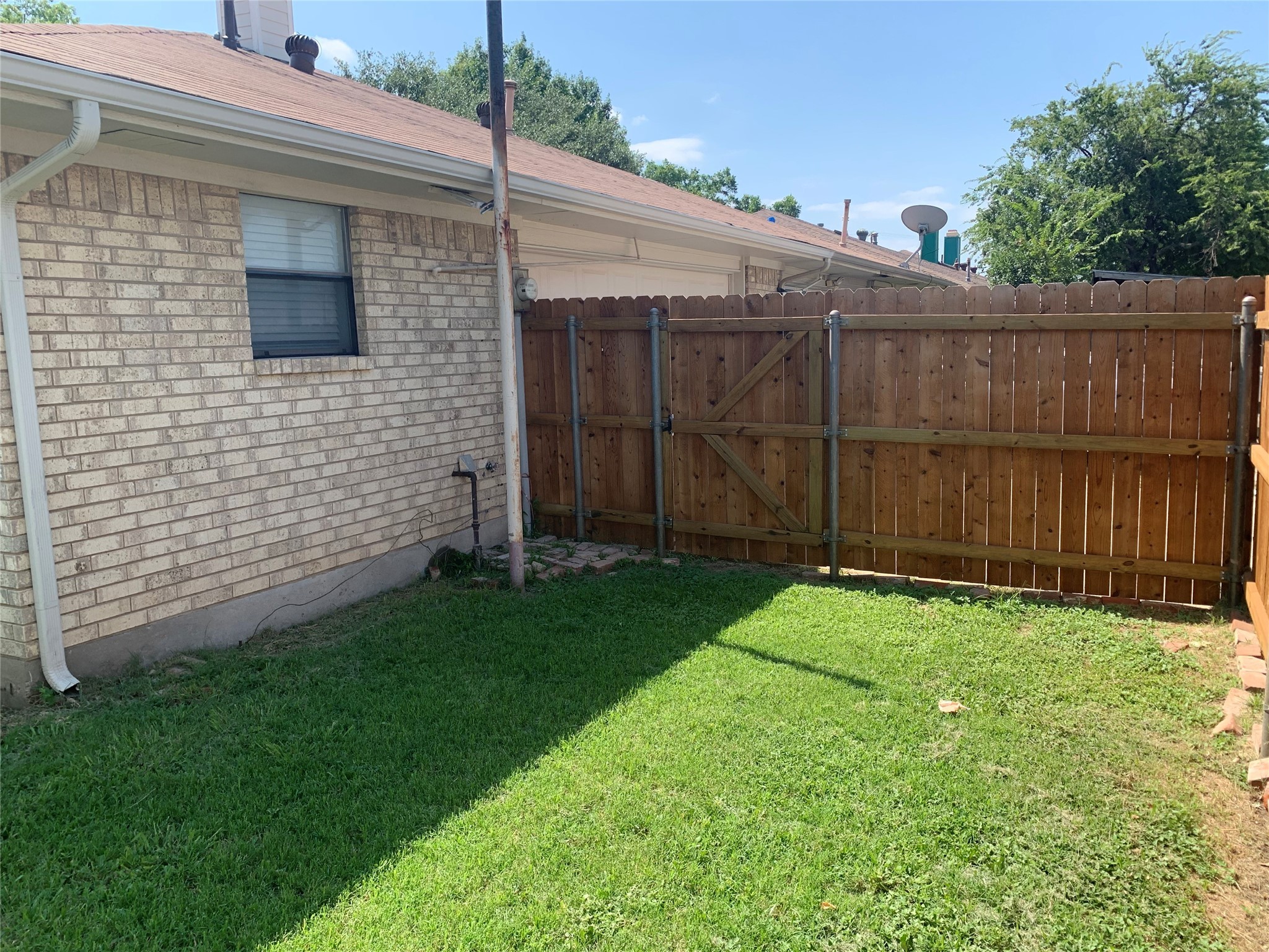 1520 Parkside Drive Carrollton TX 75006
