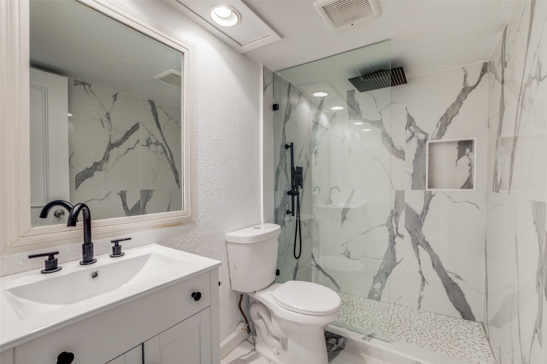 5325 Fleetwood Oaks Avenue Dallas TX 75235