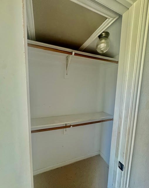 898 Reno Reno TX 76020