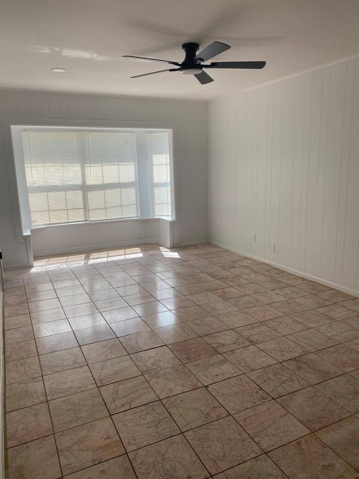 7911 Komalty Drive Dallas TX 75217