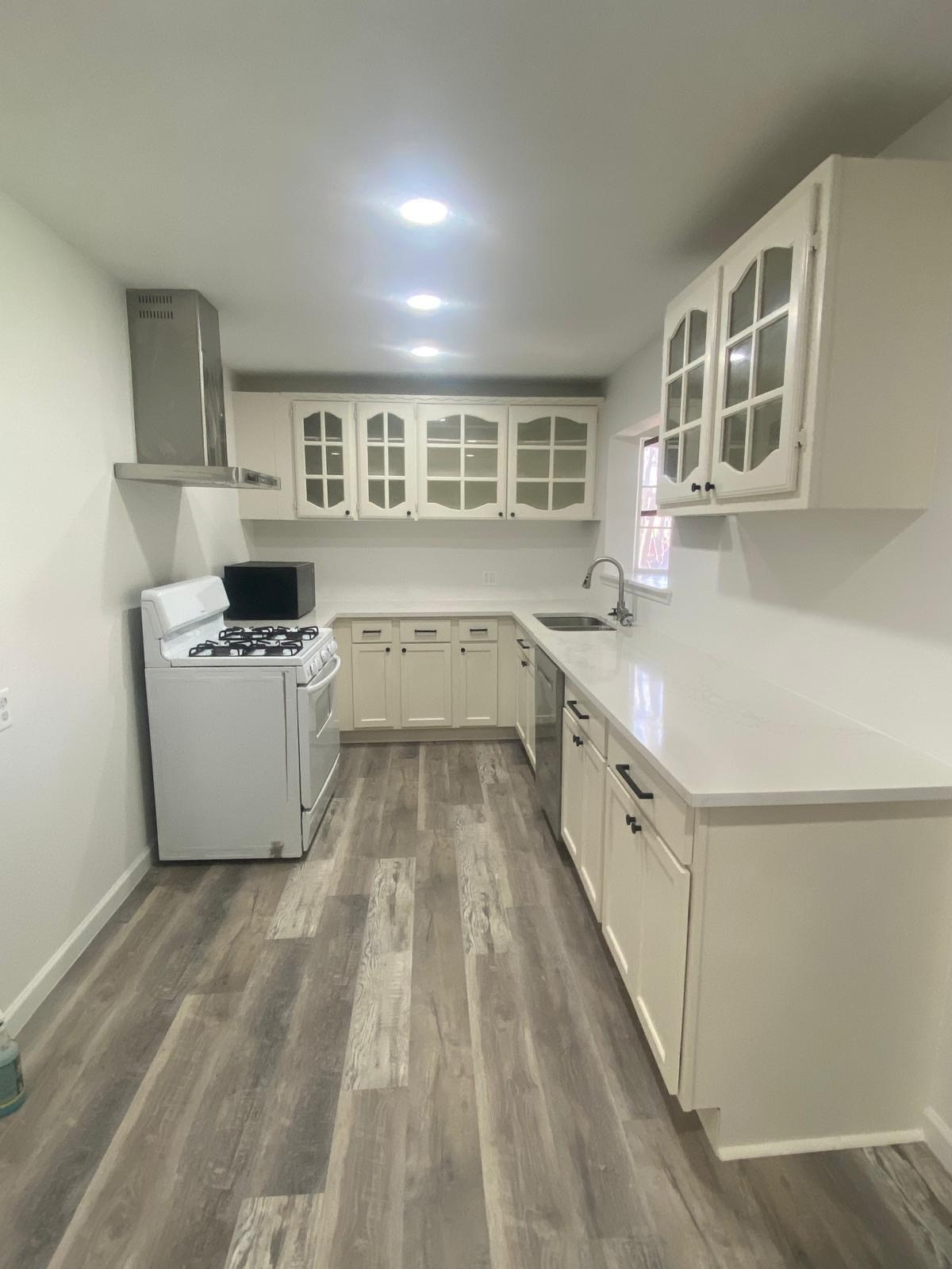 7911 Komalty Drive Dallas TX 75217