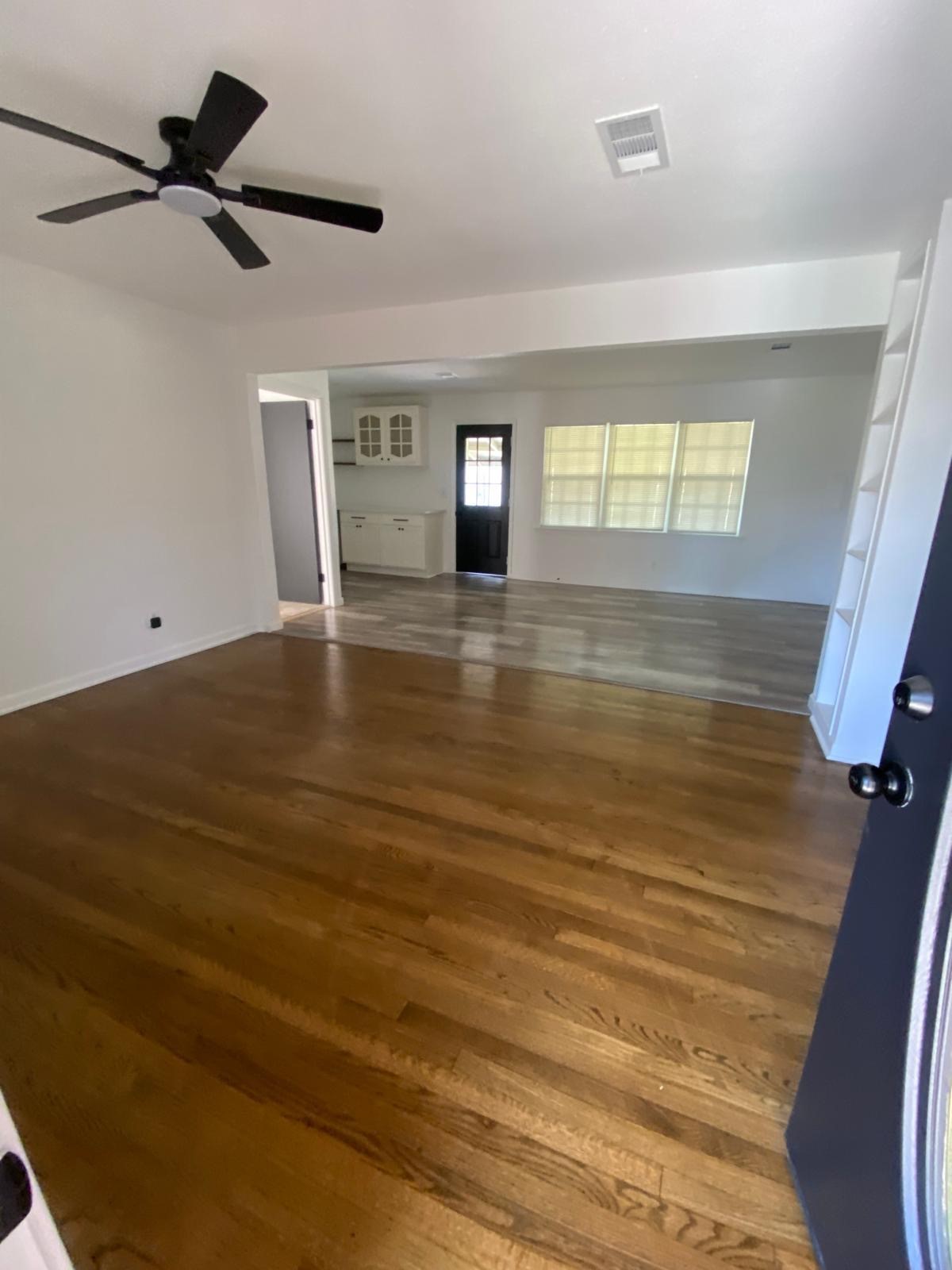 7911 Komalty Drive Dallas TX 75217