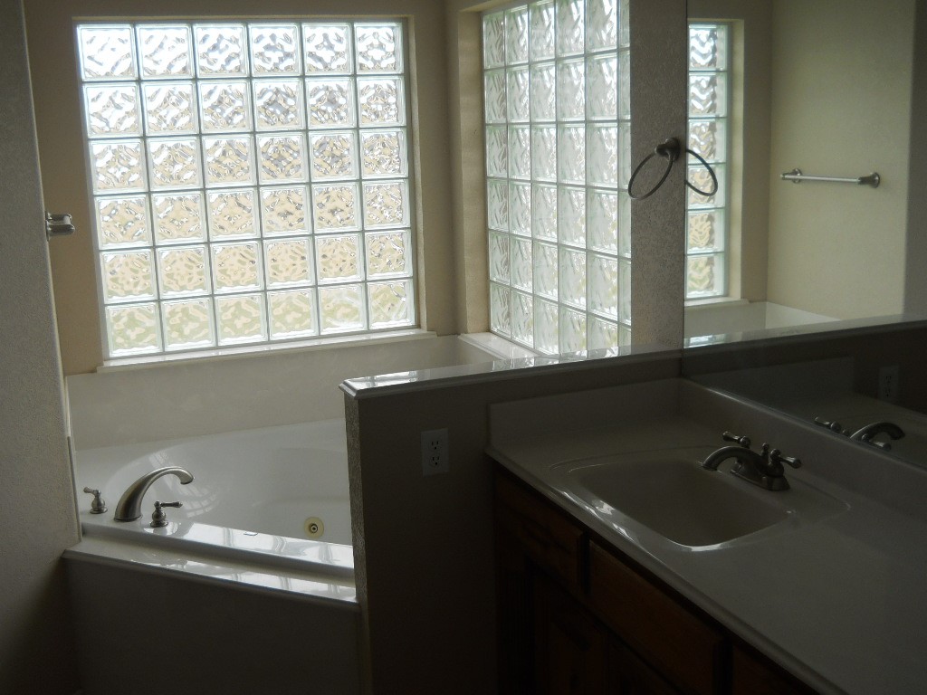 202 Ruger Street Tuscola TX 79562