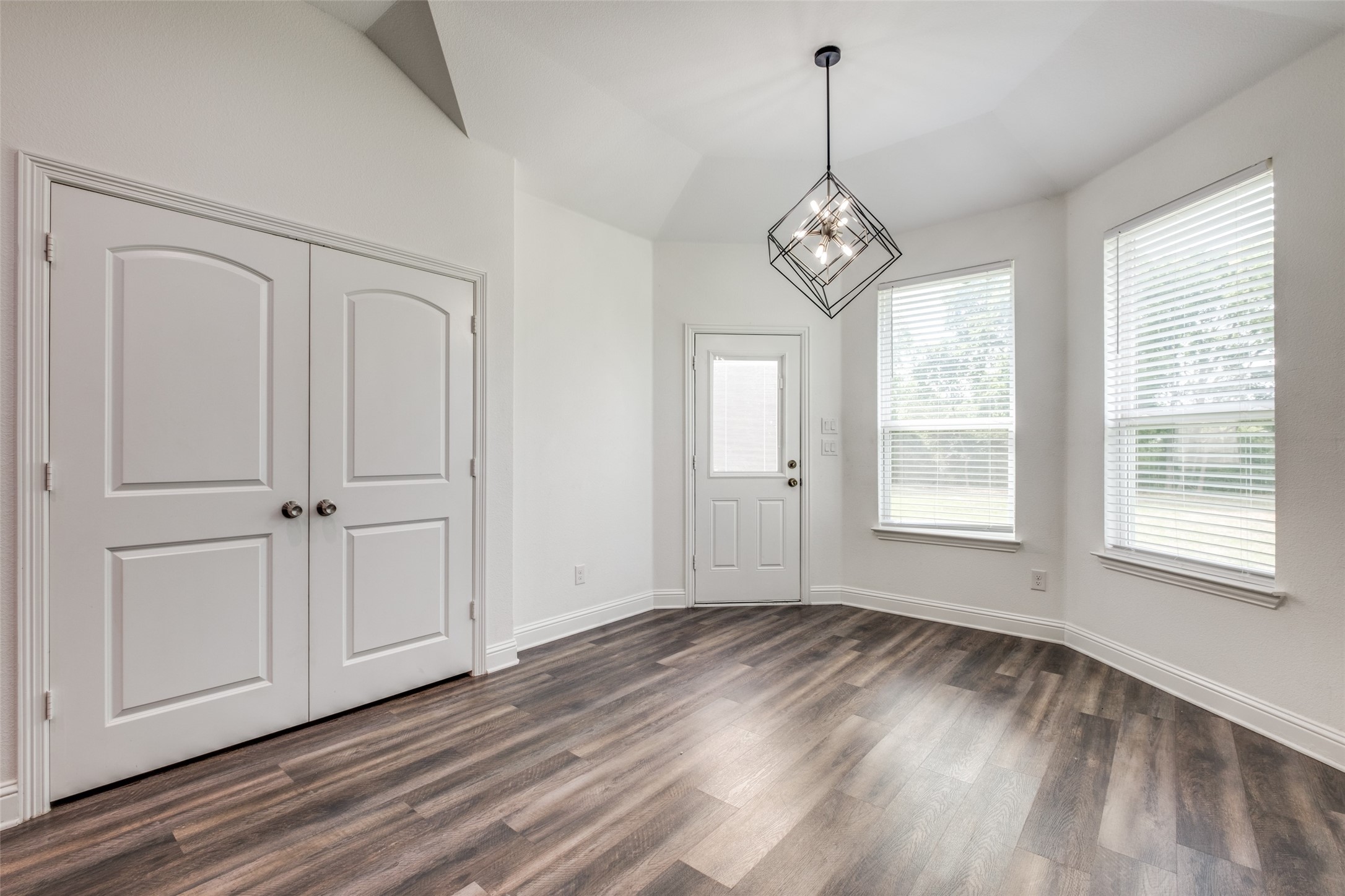 2918 Morgan Drive Dallas TX 75241