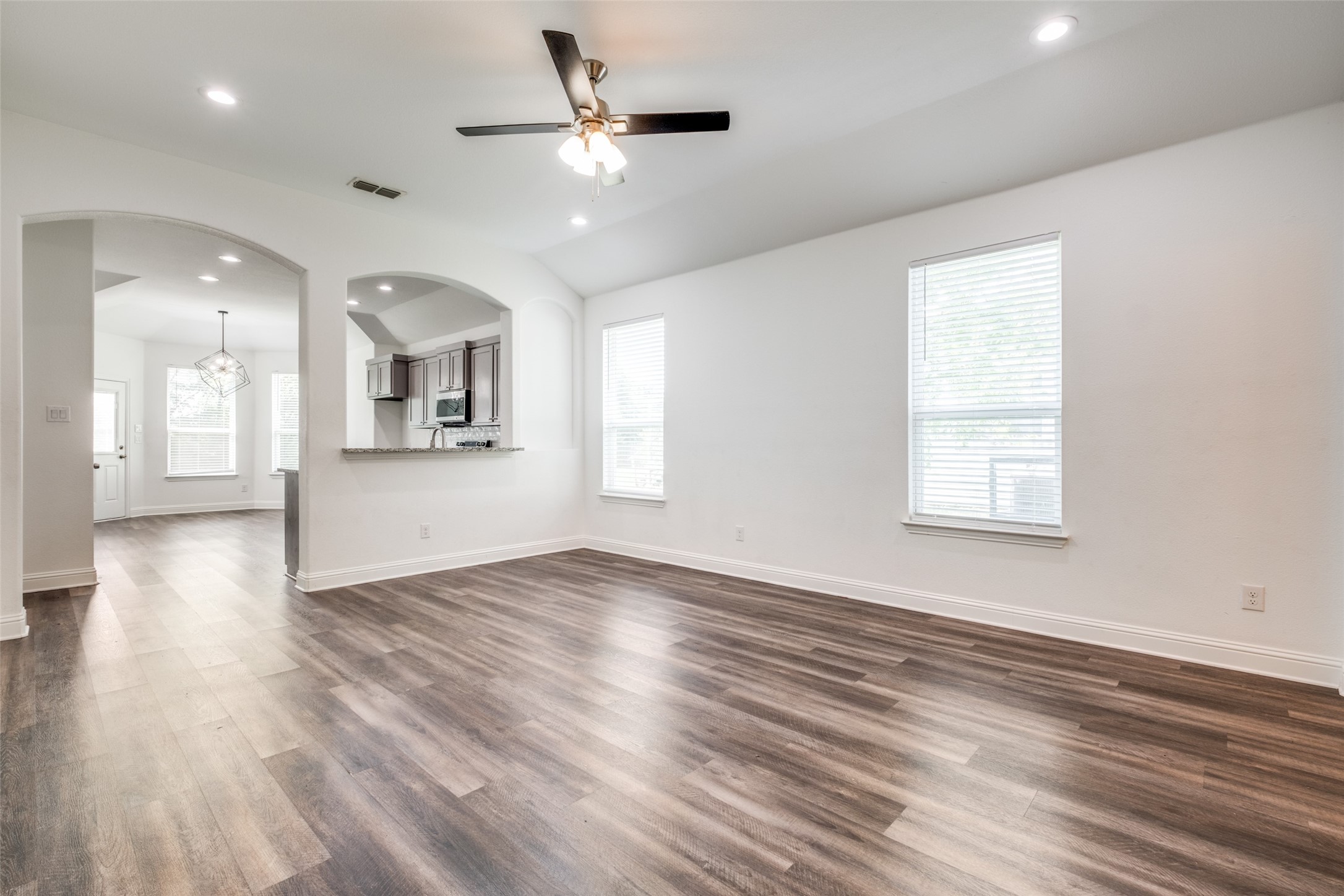 2918 Morgan Drive Dallas TX 75241