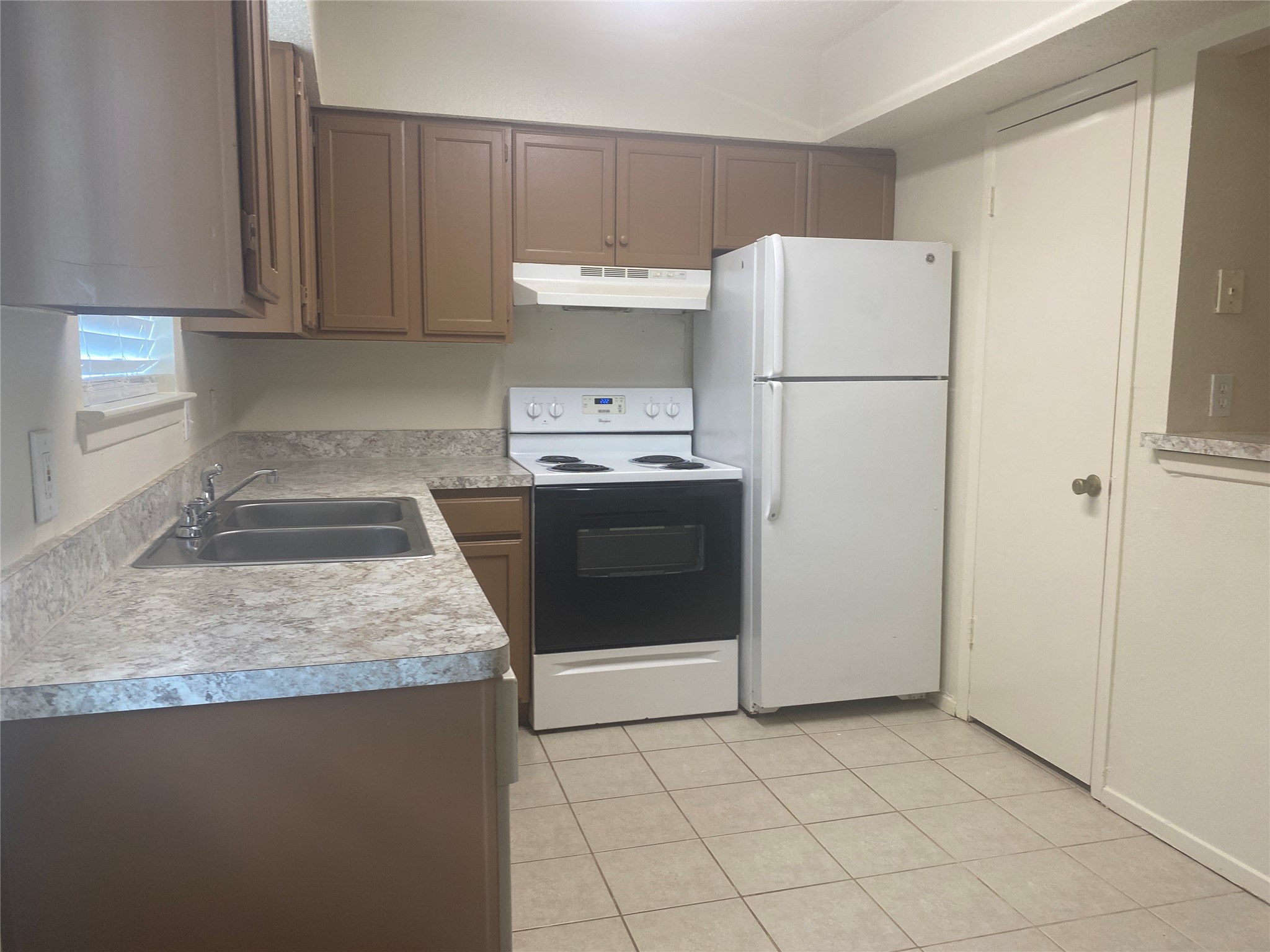 2826 Wimbledon Court Garland TX 75041