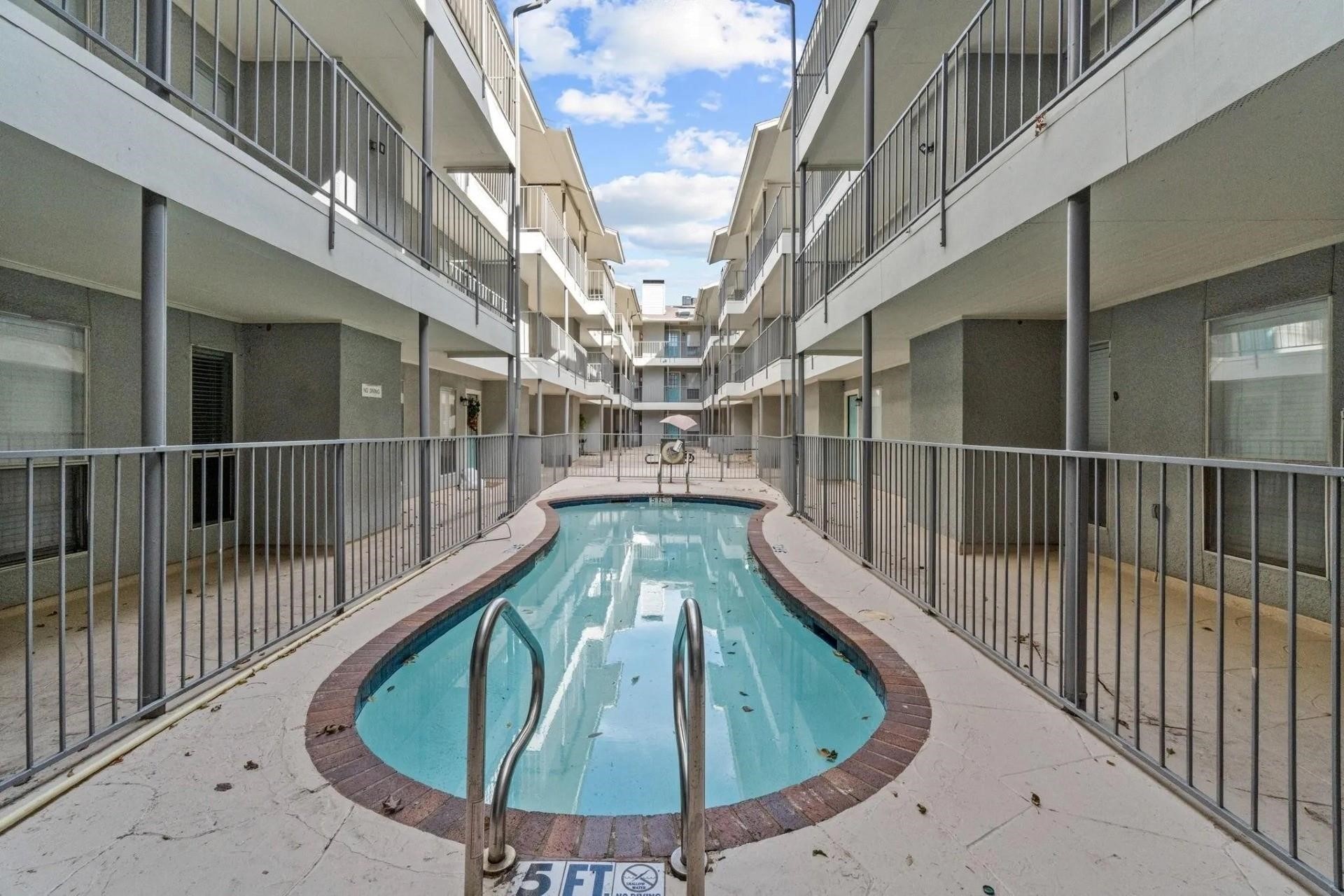 4502 Gaston Avenue Dallas TX 75246