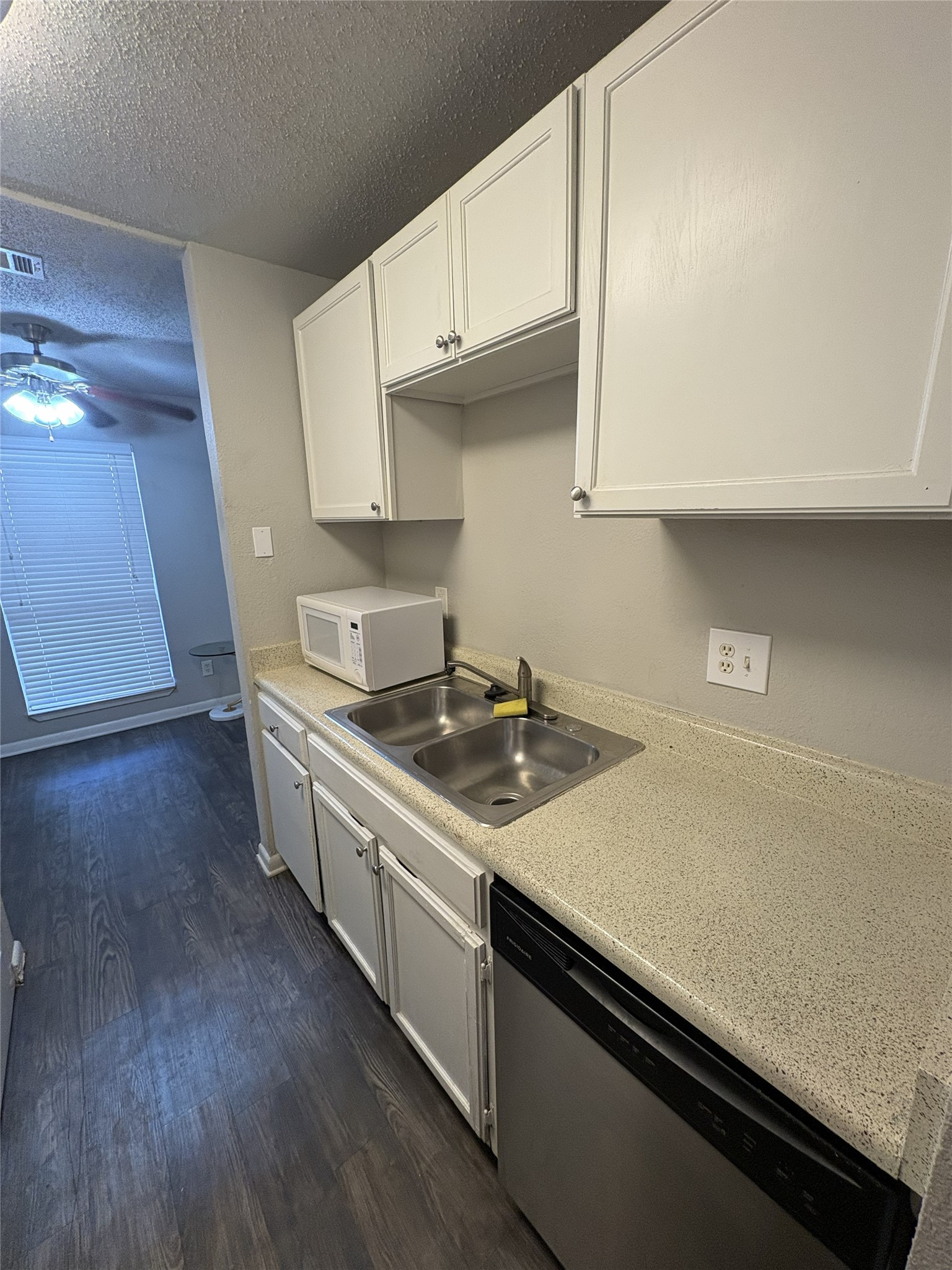 4502 Gaston Avenue Dallas TX 75246