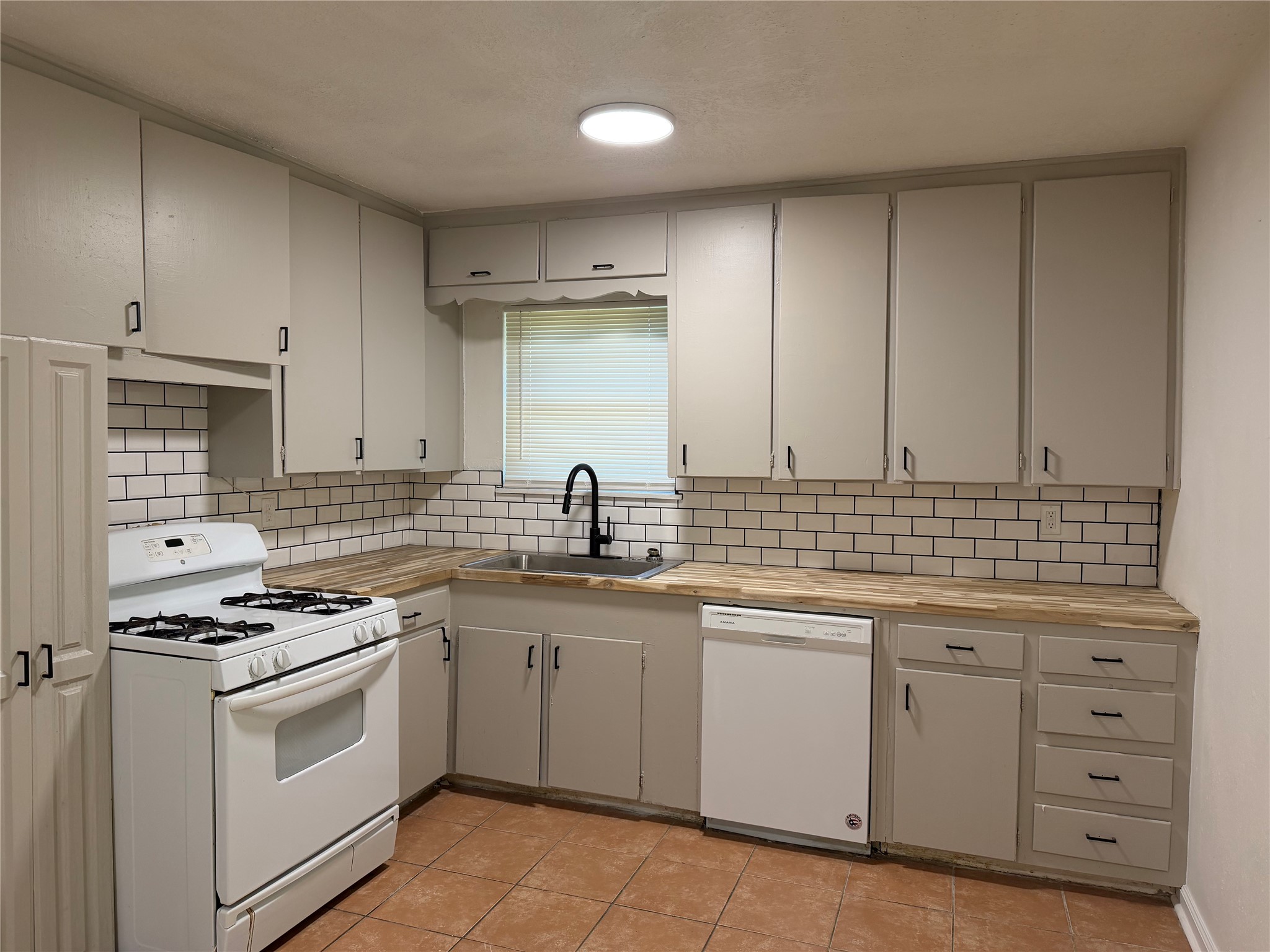 2800 W Fuller Avenue Fort Worth TX 76133