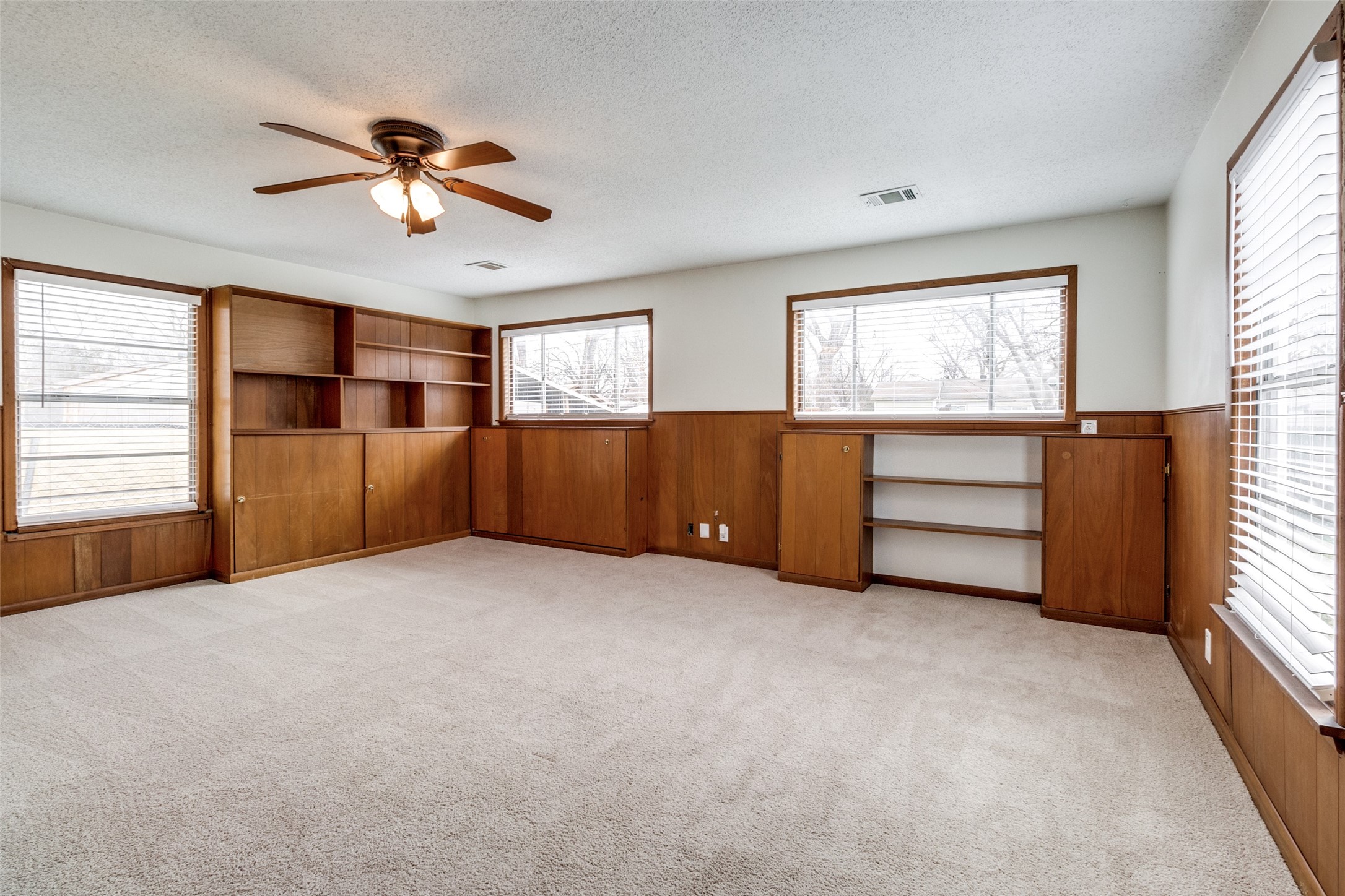 10414 Losa Drive Dallas TX 75218