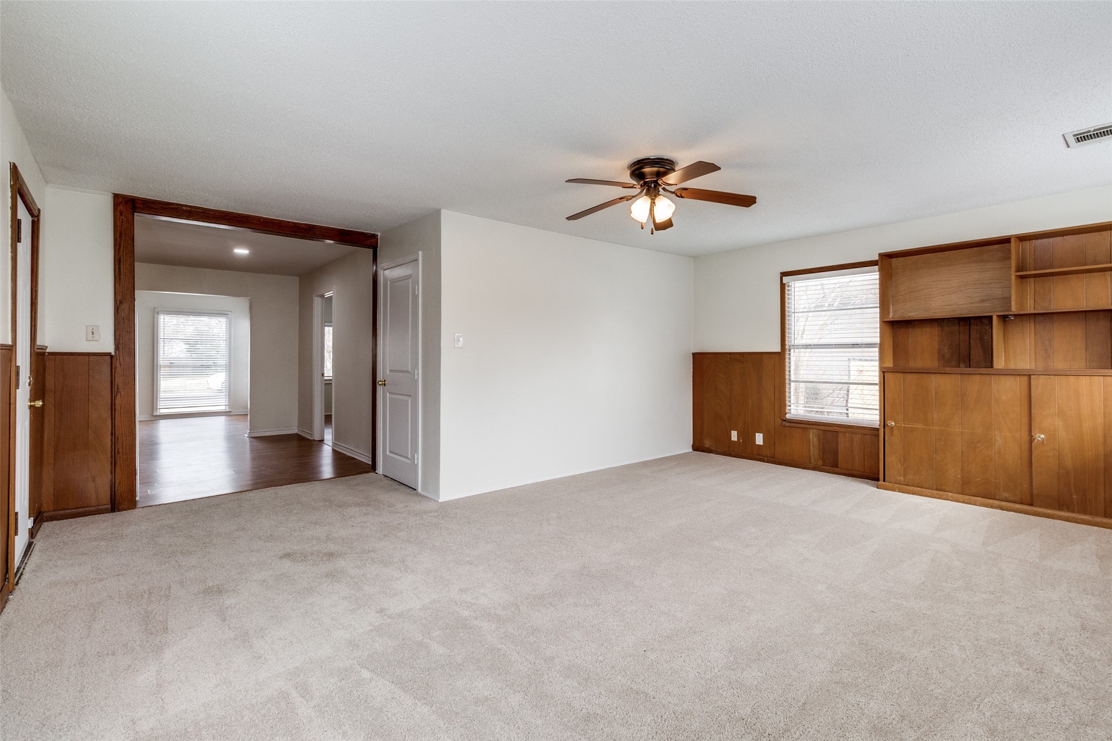 10414 Losa Drive Dallas TX 75218