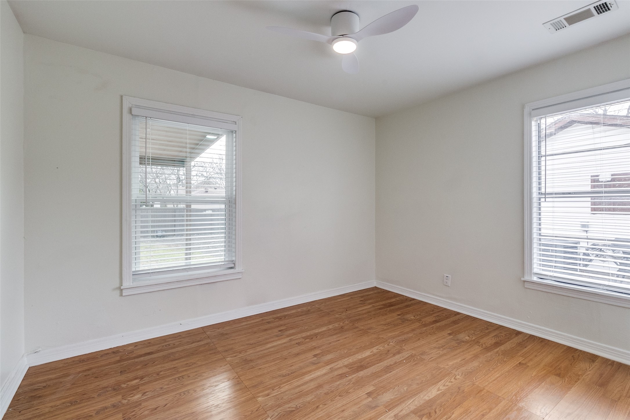 10414 Losa Drive Dallas TX 75218
