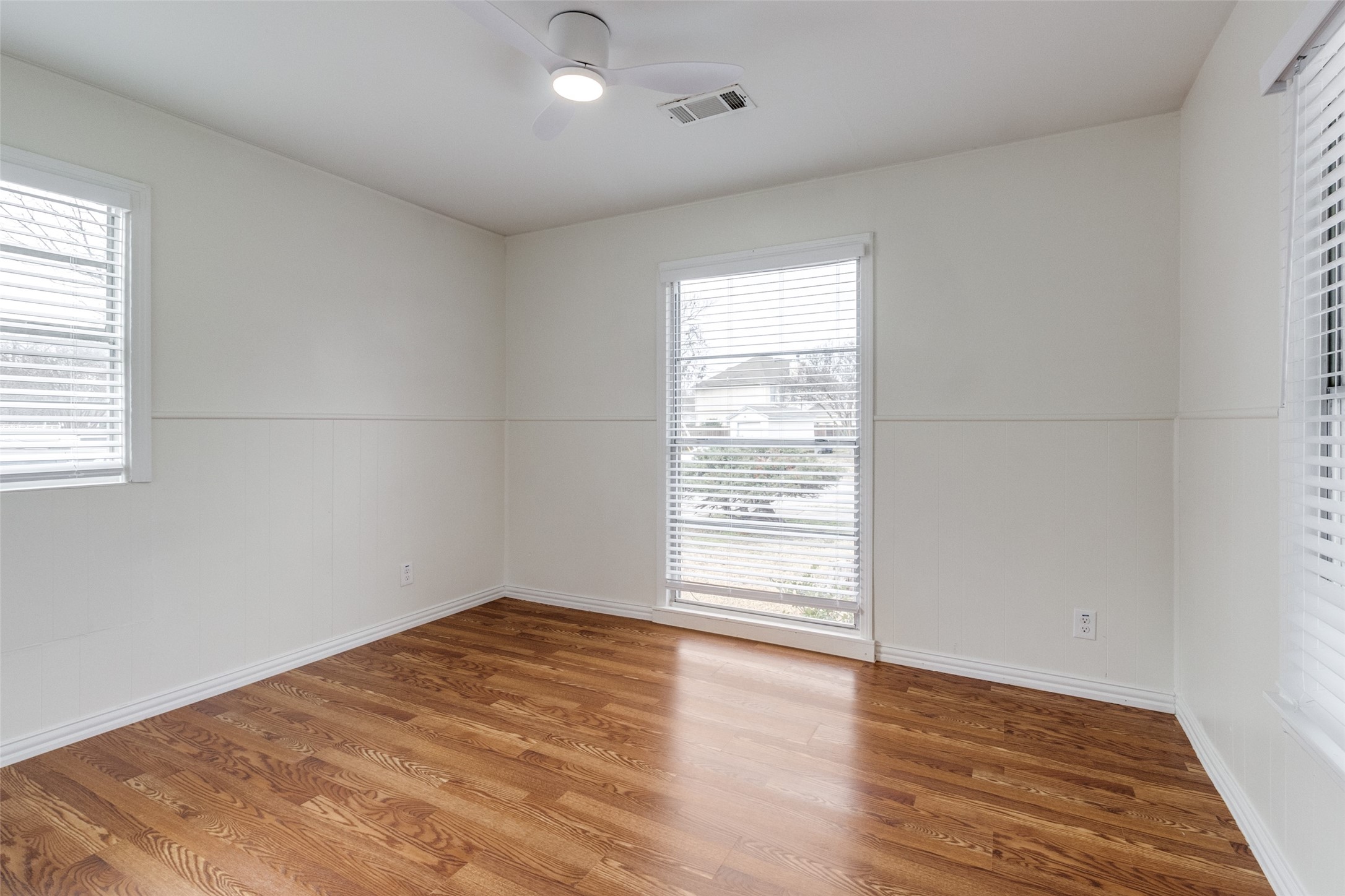 10414 Losa Drive Dallas TX 75218