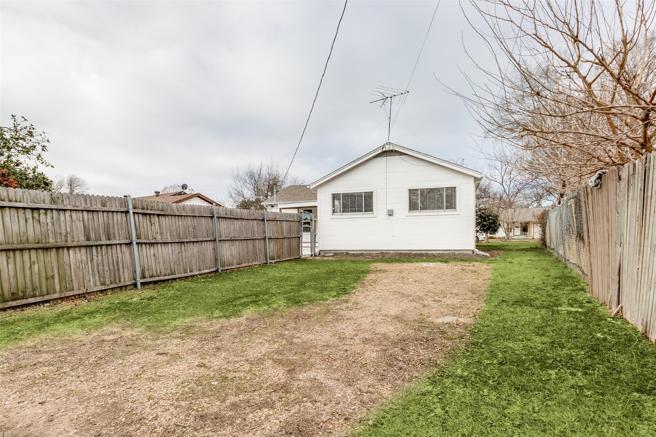 10414 Losa Drive Dallas TX 75218