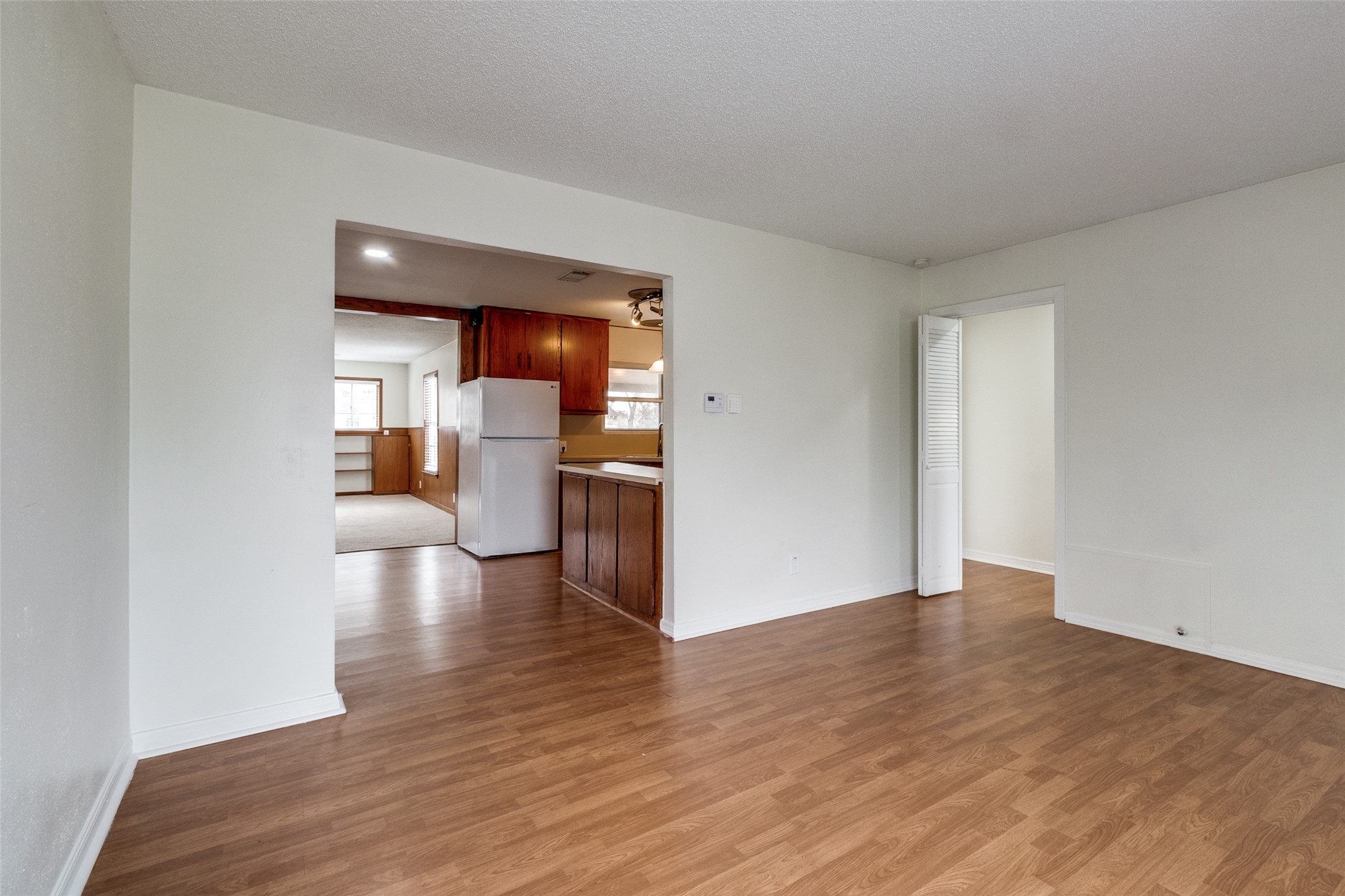 10414 Losa Drive Dallas TX 75218