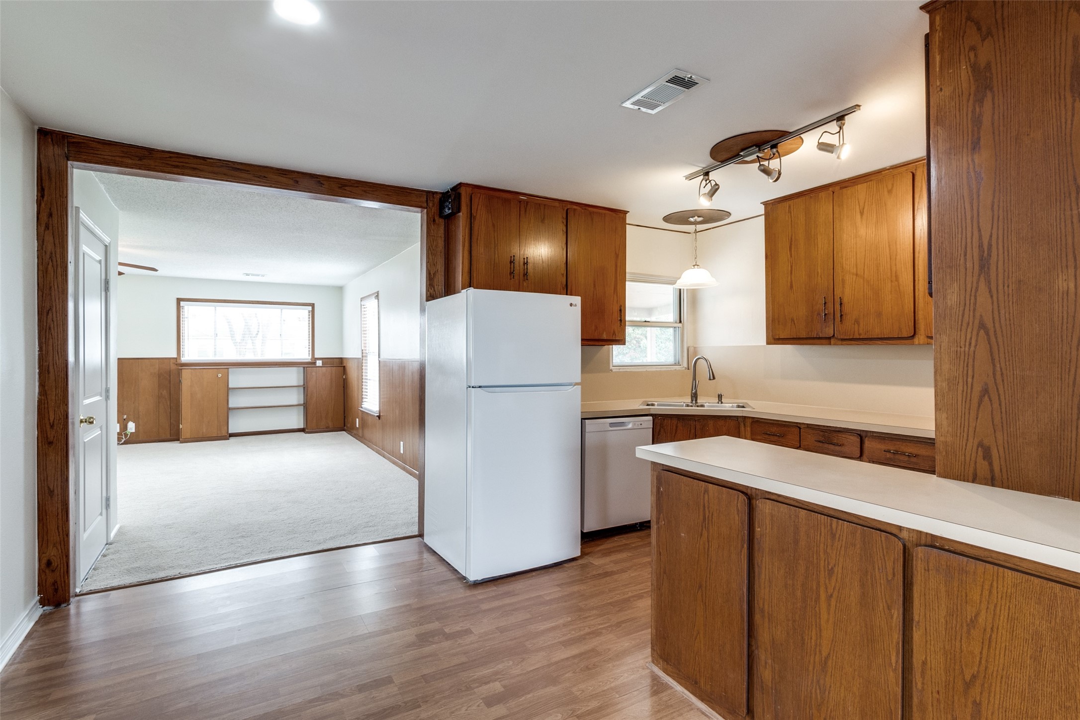 10414 Losa Drive Dallas TX 75218