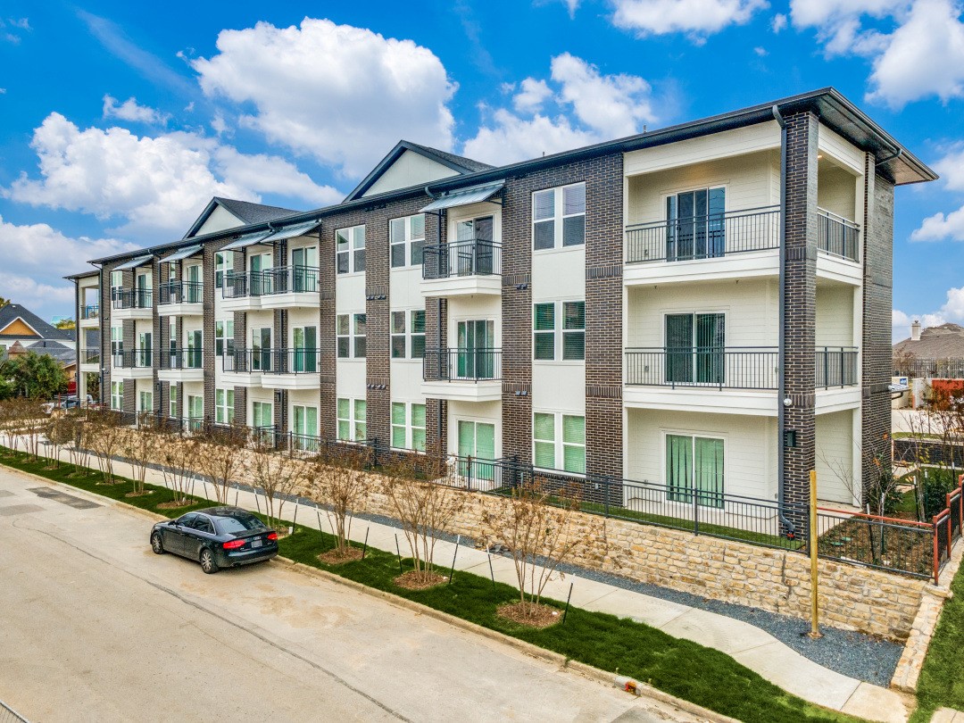 624 N Lancaster Avenue Dallas TX 75203