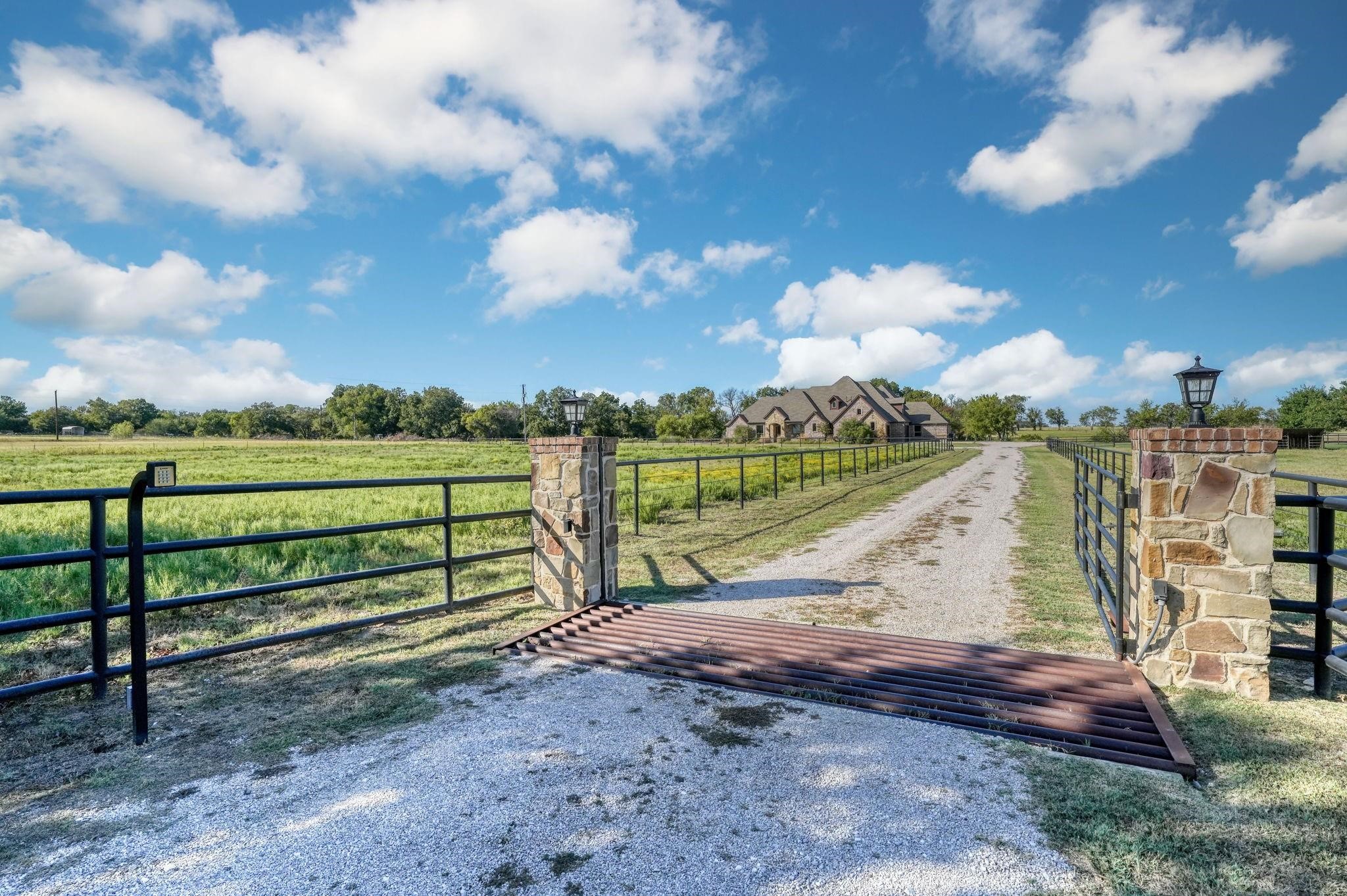 11445 Foutch Road Pilot Point TX 76258