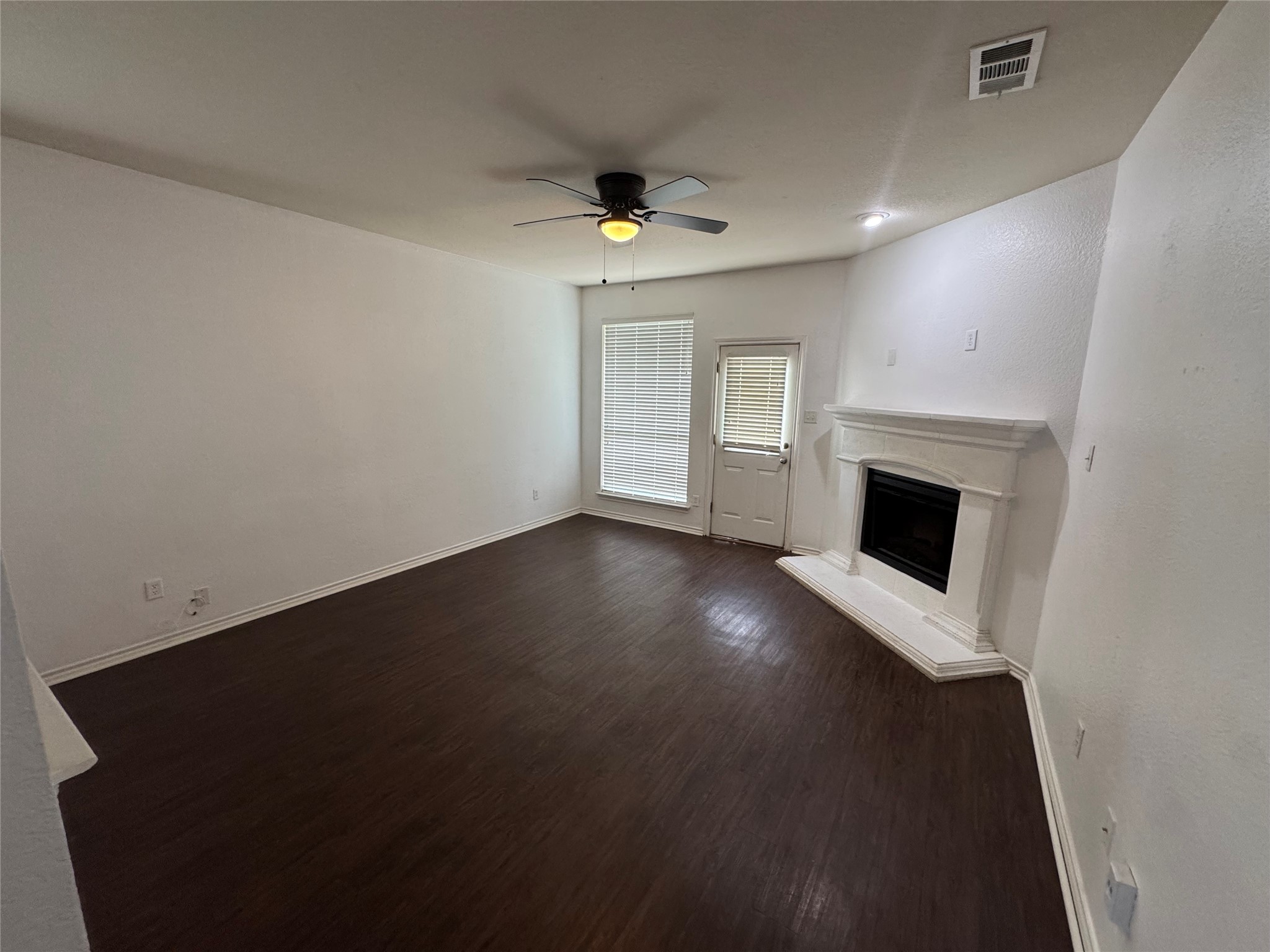 1137 Hearthstone Drive Burleson TX 76028