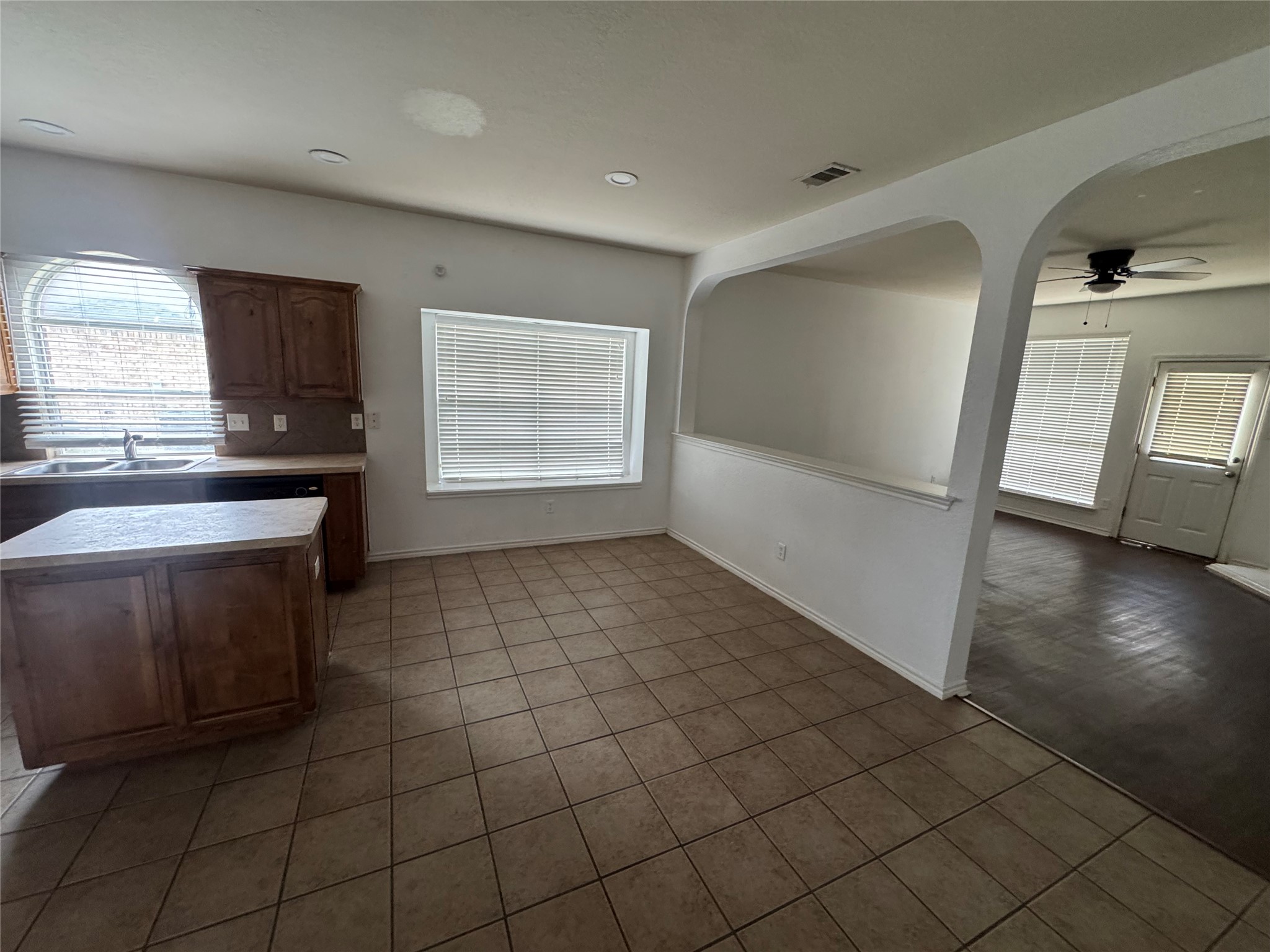 1137 Hearthstone Drive Burleson TX 76028