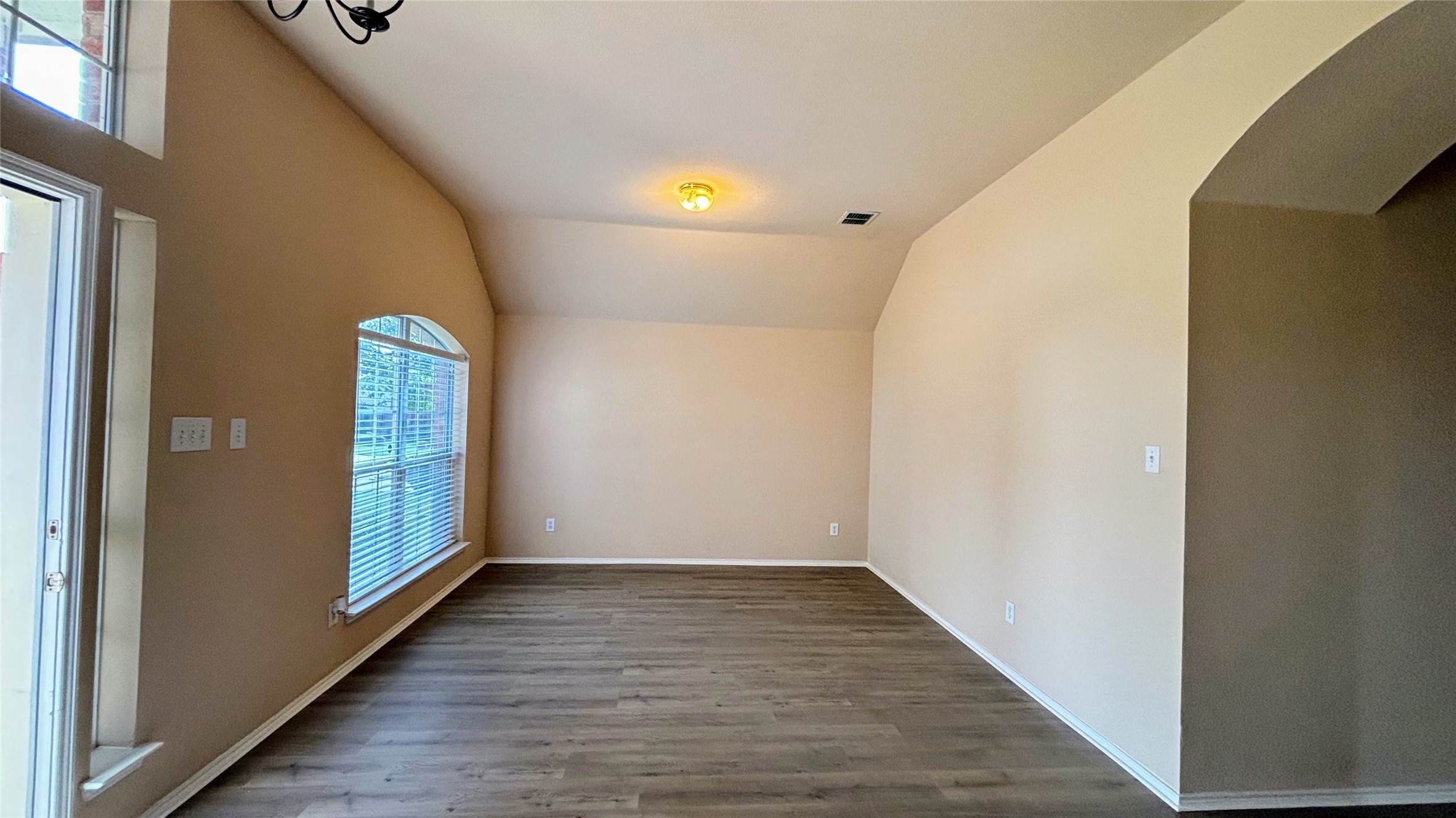 2007 Walnut Hills Lane Mansfield TX 76063