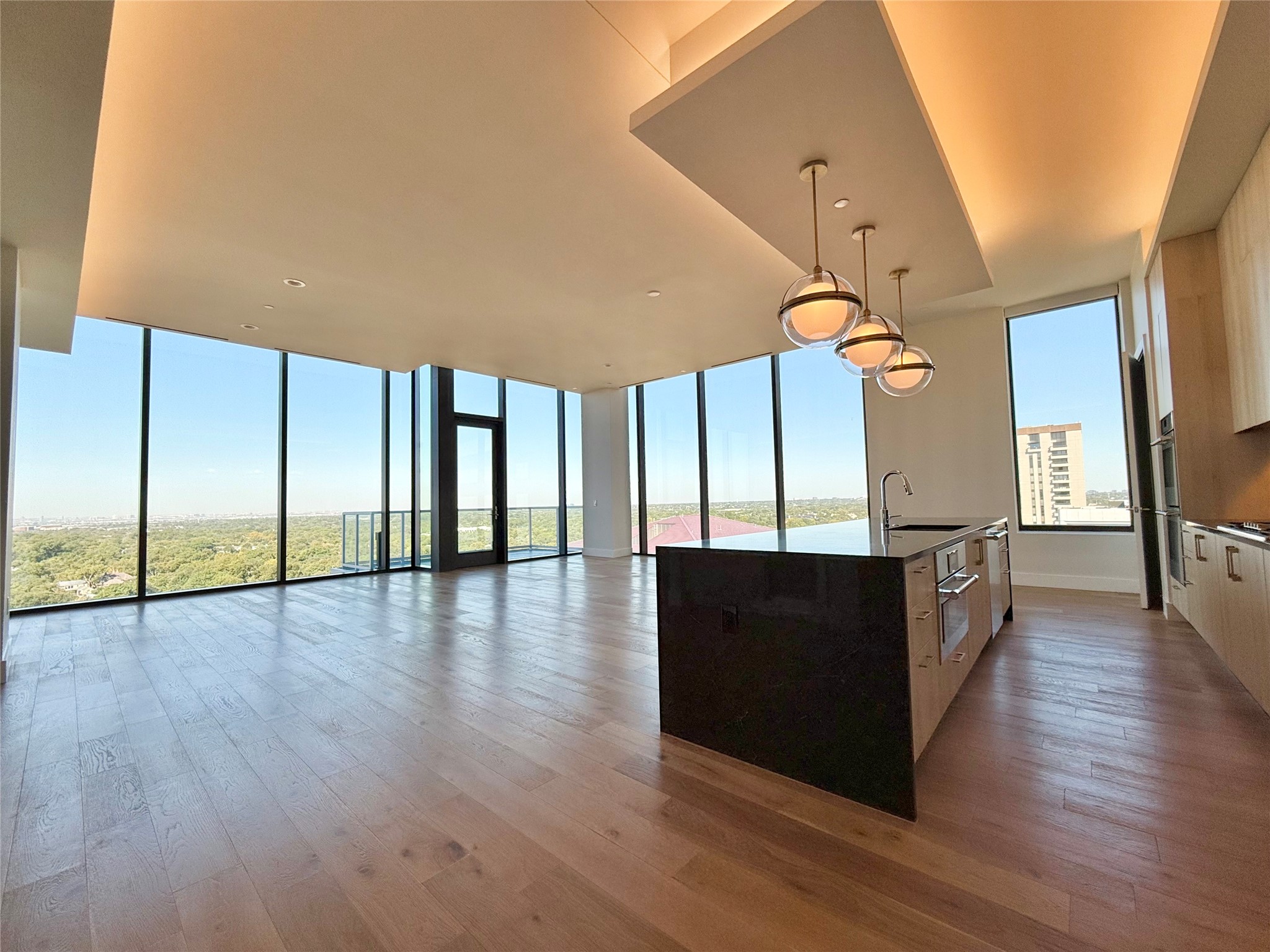 8119 Douglas Avenue Dallas TX 75225