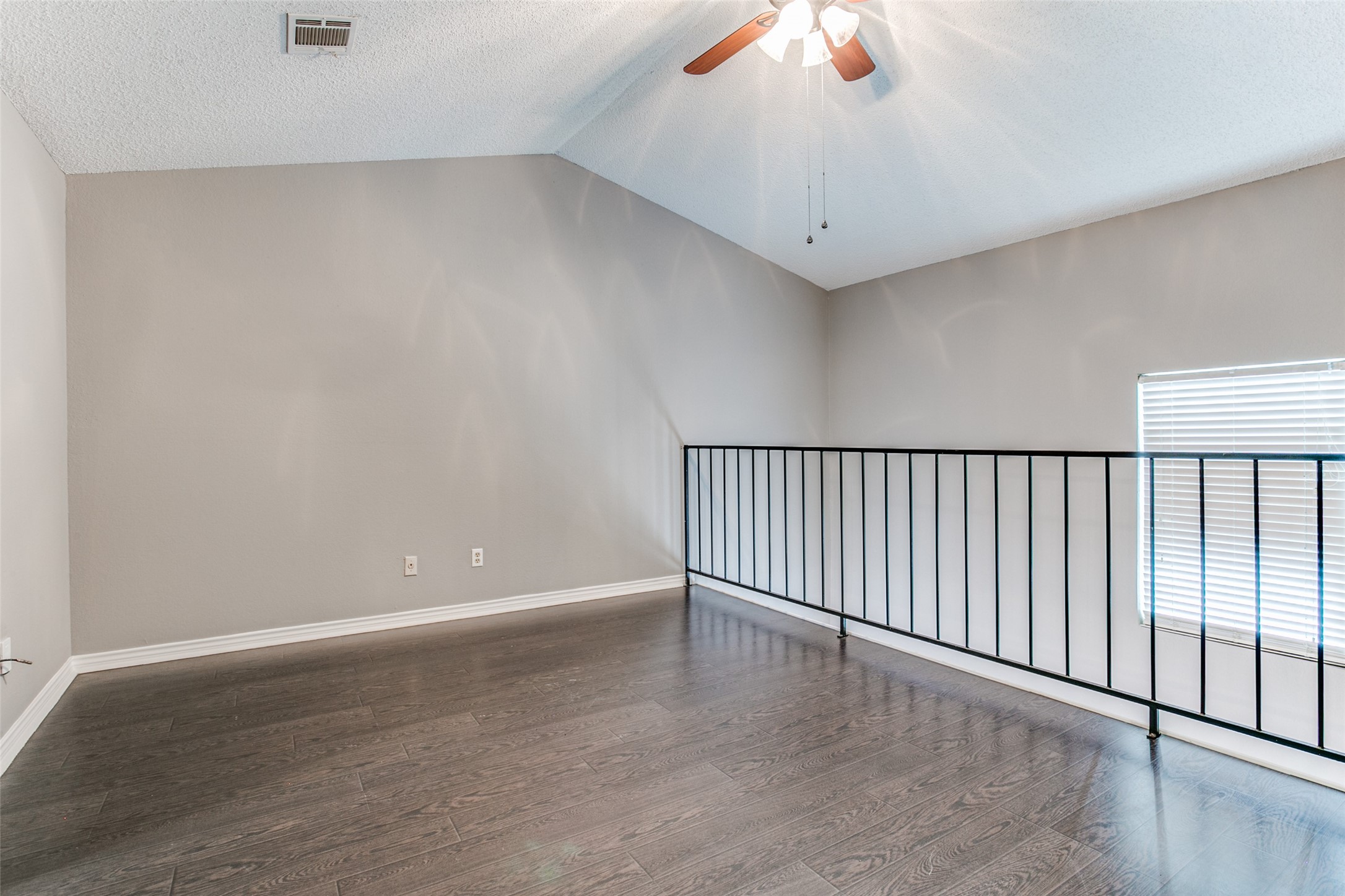 12 Abbey Road Euless TX 76039