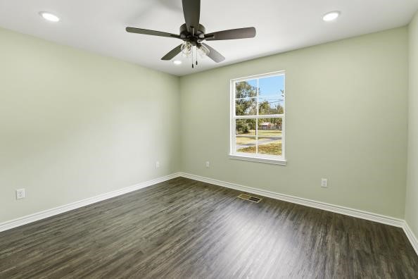 806 S Newsom Street Mineola TX 75773
